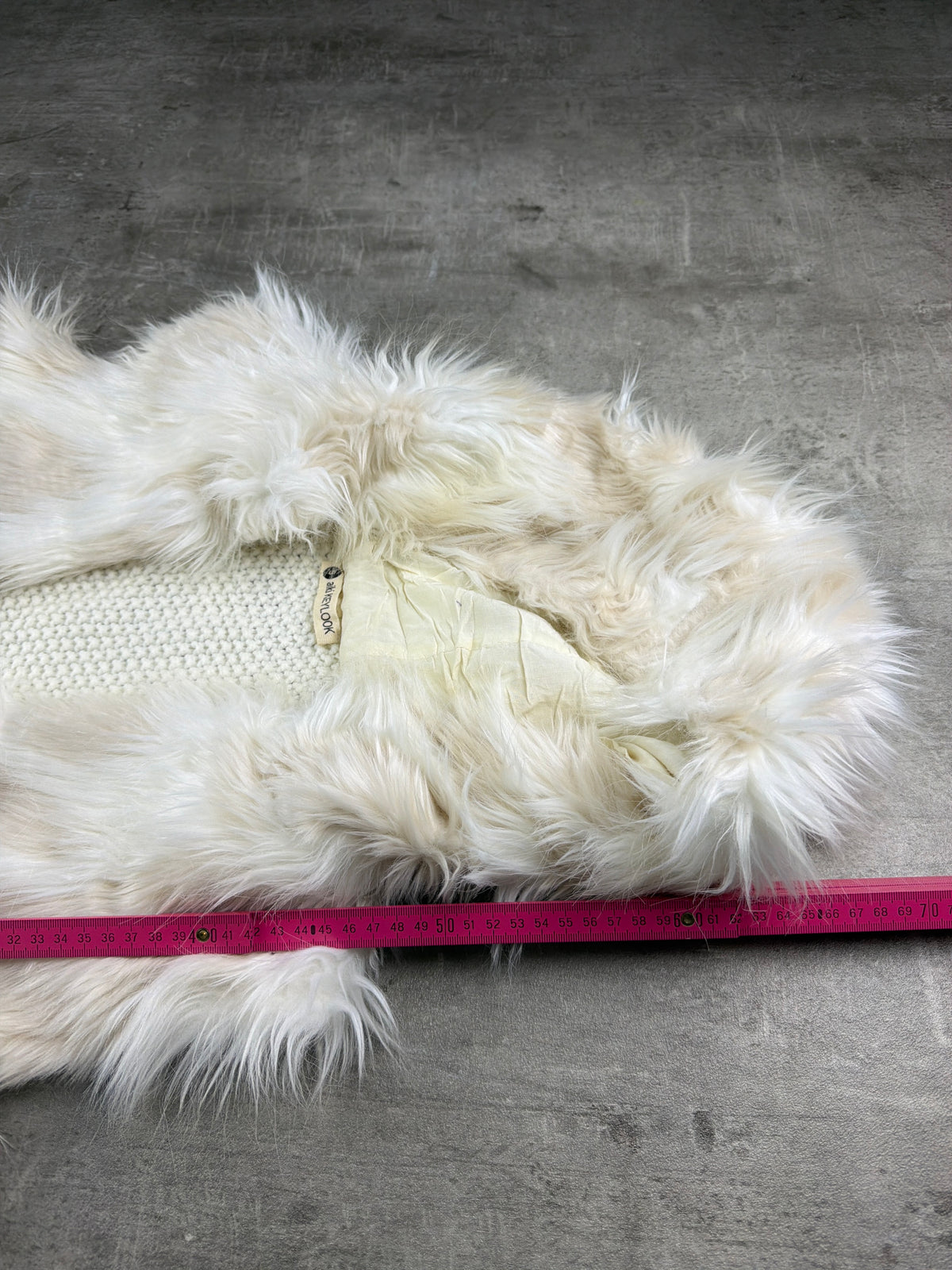 aiki KEYLOOK "Fairycore" Hooded Faux Fur Knit Vest - Off-White & Beige
