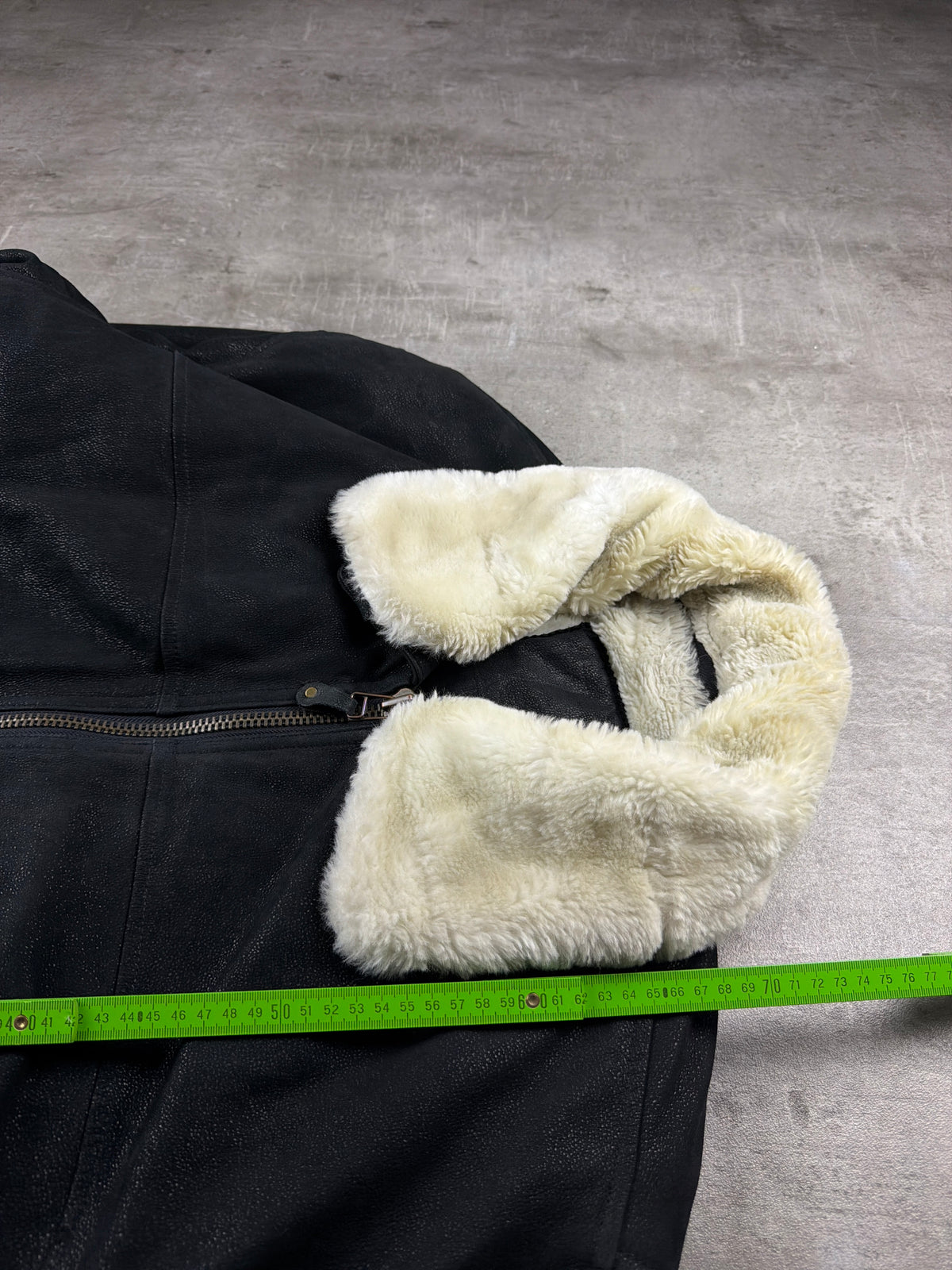 Vintage Leather Shearling Collar Bomber Jacket - Black / Cream Oversized - Past Pieces