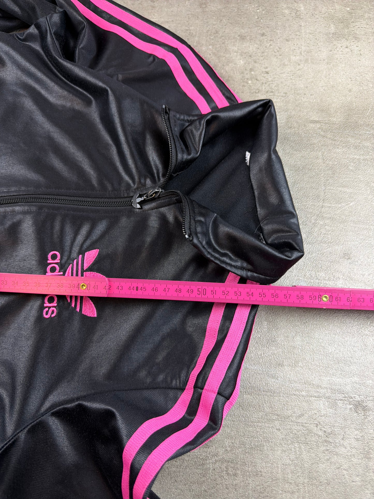 Adidas Chile 62 Trackjacket - Shiny Black / Hot Pink