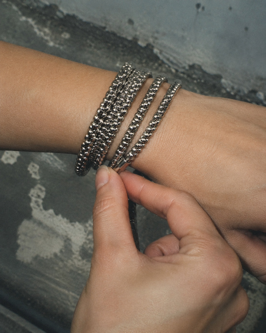 Pierre Lang Chunky Beaded Spiral Wrap Bracelet – Metallic Silver Cyber Y2K