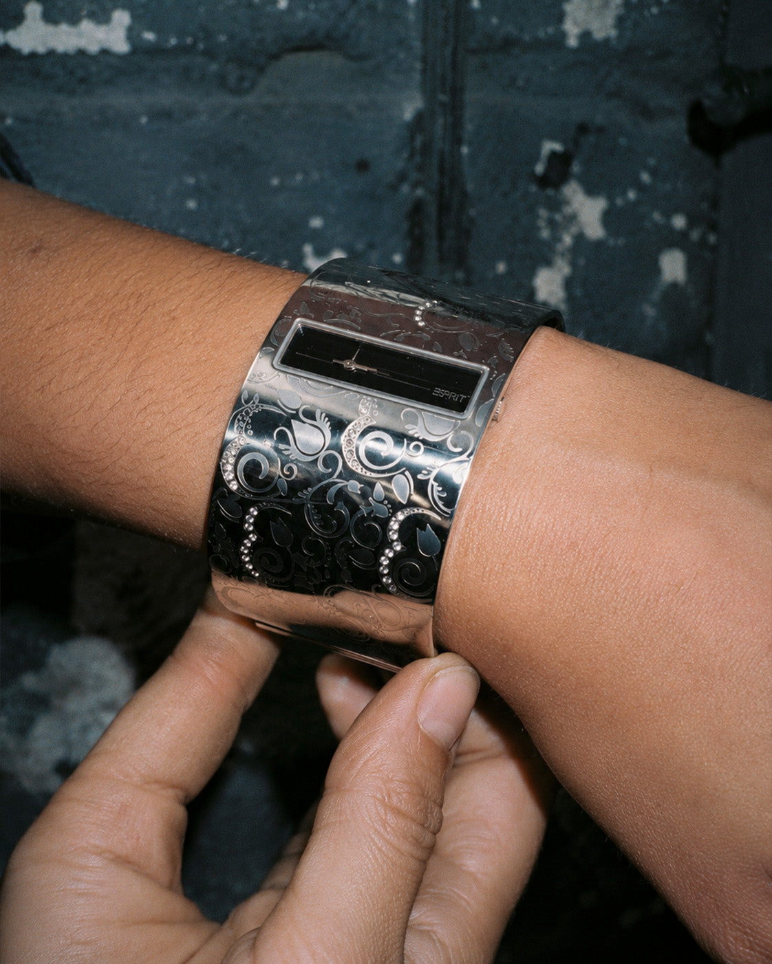 Esprit Cyber Y2K Floral Engraved Bangle Watch – Silver & Black Metallic