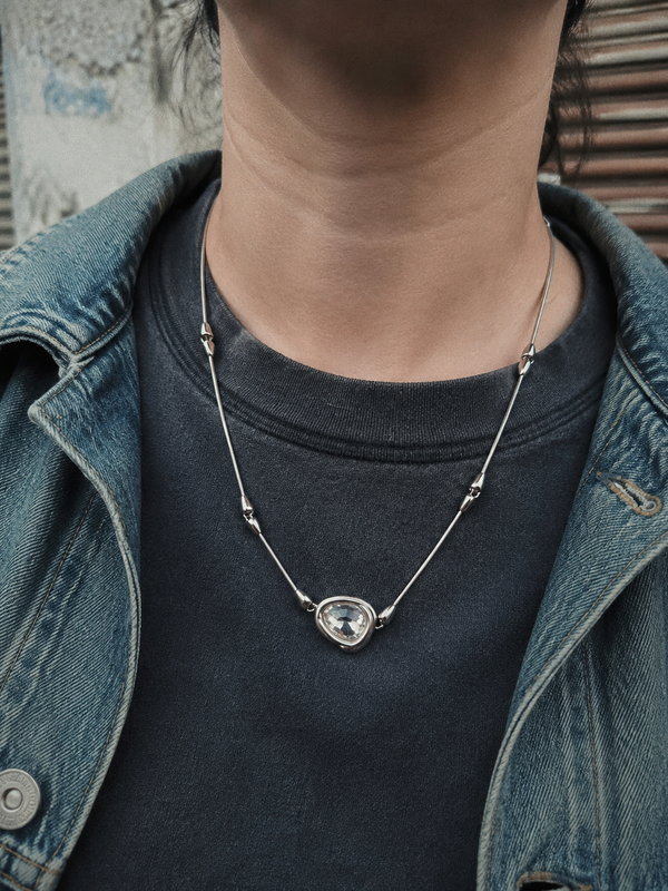 Pierre Lang Y2K Cyber Snake Chain Crystal Drop Necklace – Metallic Silver / Clear