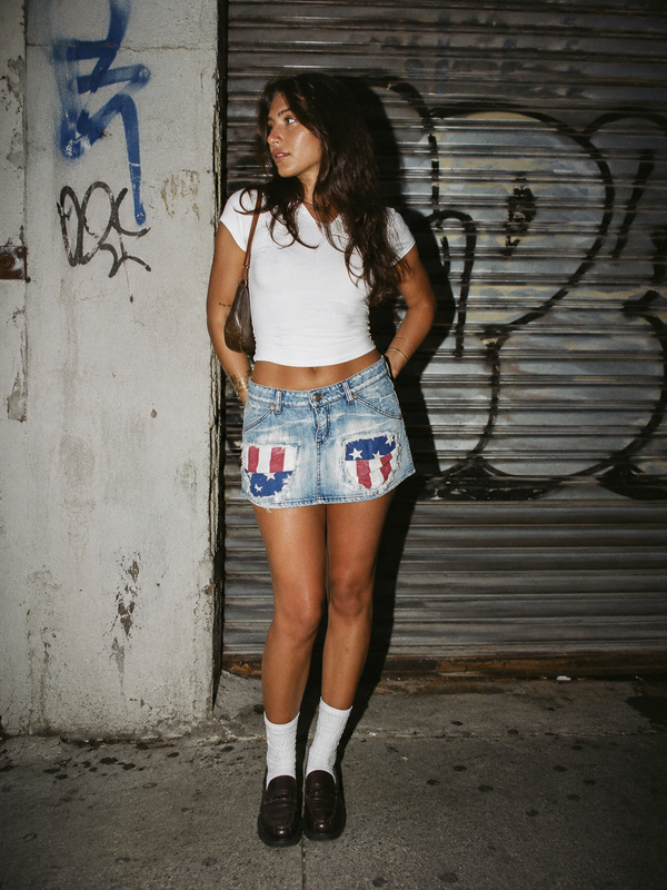 Vintage MET In Jeans Distressed USA Flag Denim Mini Skirt – Light Wash / Multicolor
