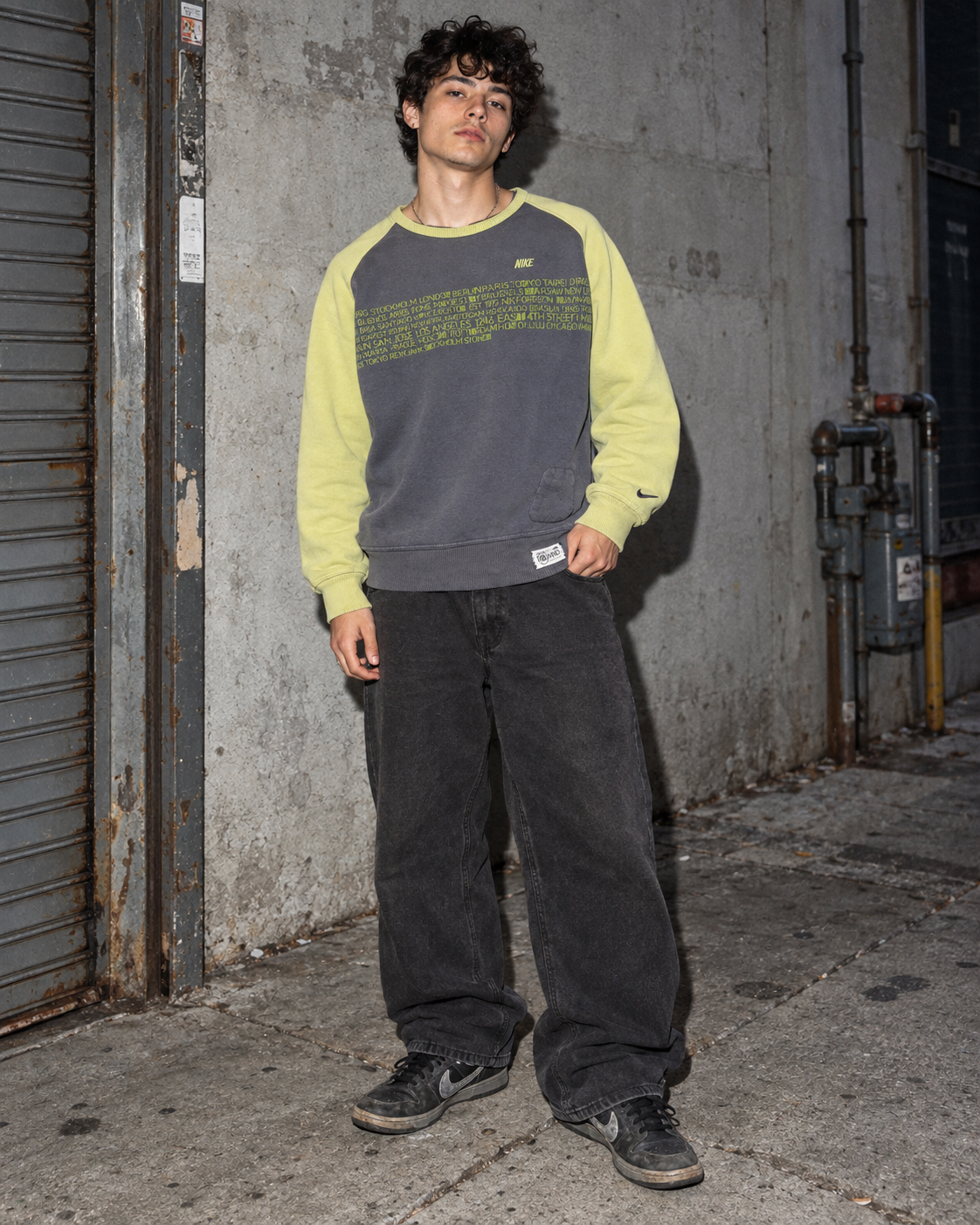 Nike Tailwind Athletic 2000s Raglan Crewneck Sweatshirt - Faded Grey & Lime Green
