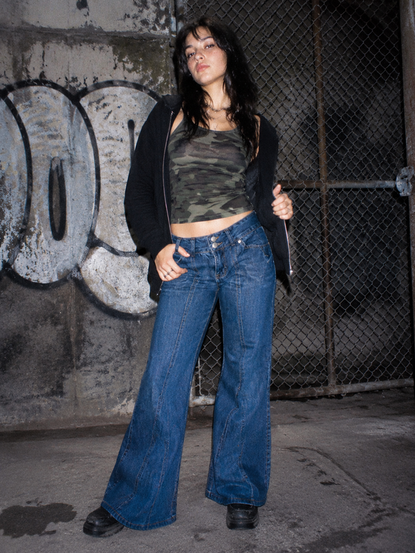 Vintage Y2K Flared Seam Wide Leg Jeans - Medium Blue Wash
