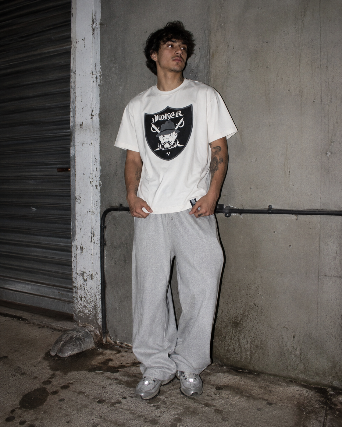 Joker Brand Vintage 00s "Raiders Crest" Graphic T-Shirt - Off-White / Monochrome Chicano Streetwear