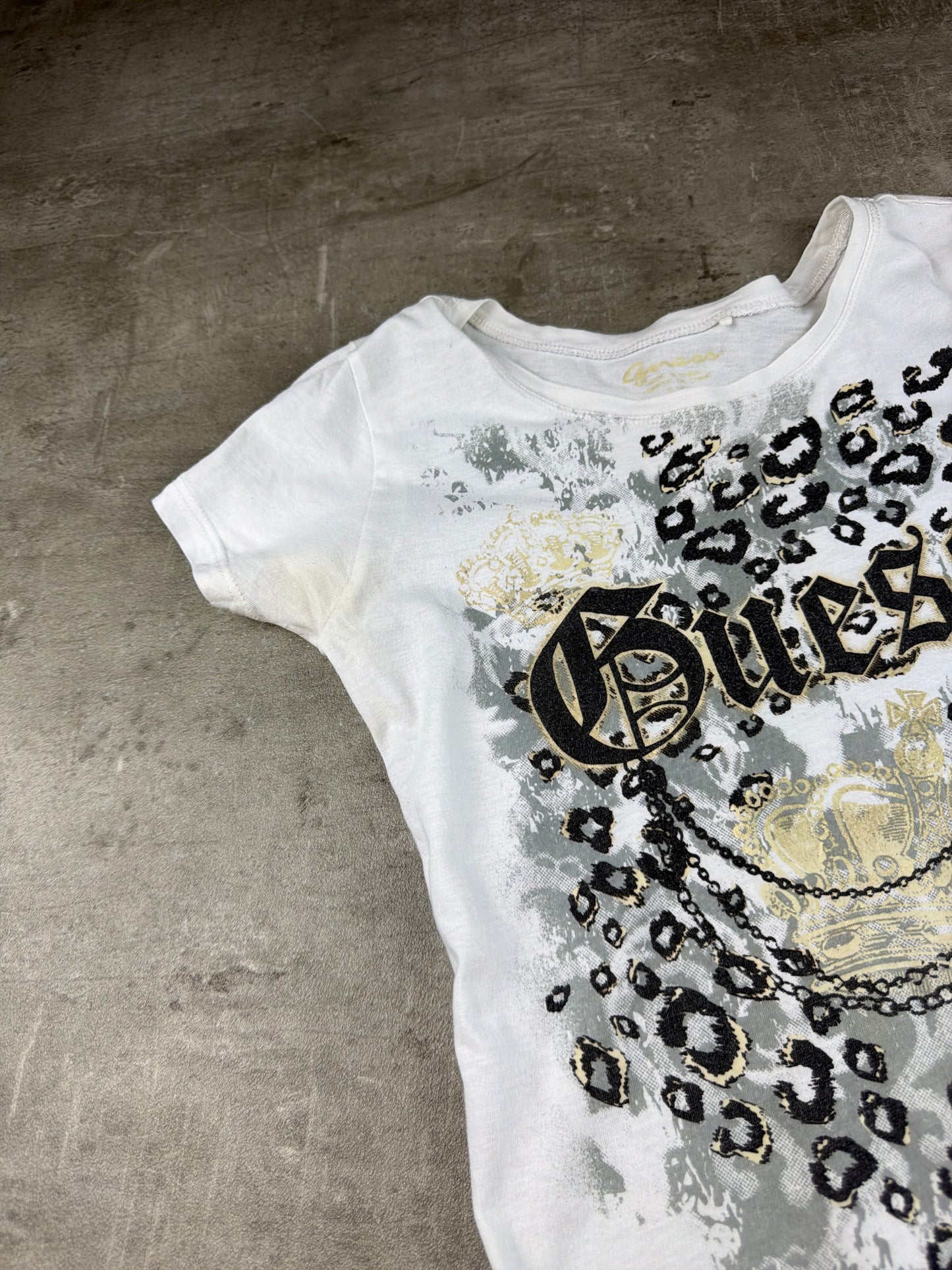 Guess Y2K Leopard Print Graphic Tee - White / Gold