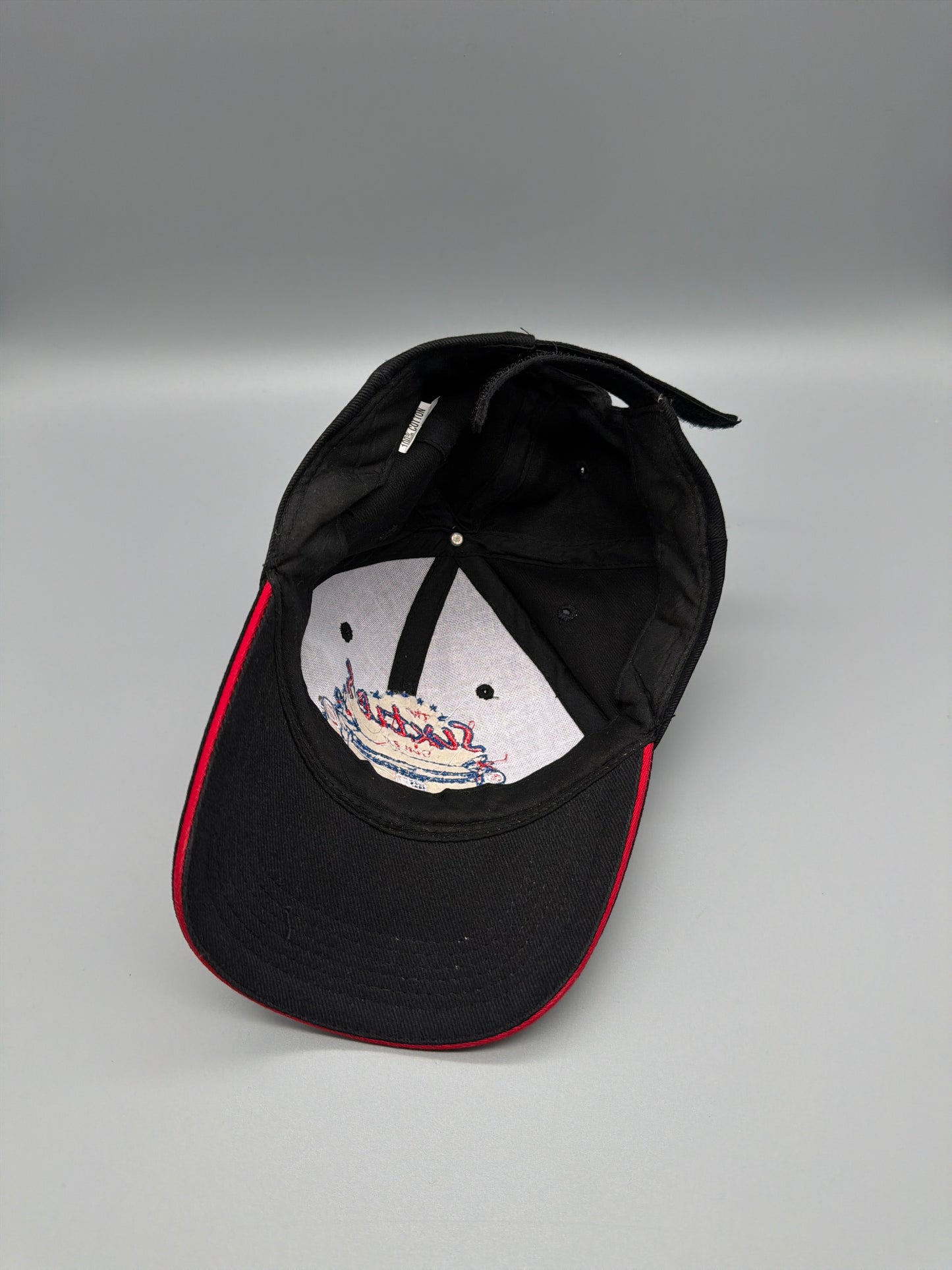 "The Sixties Diner Berlin" Embroidered Graphic Cap - Black / Red