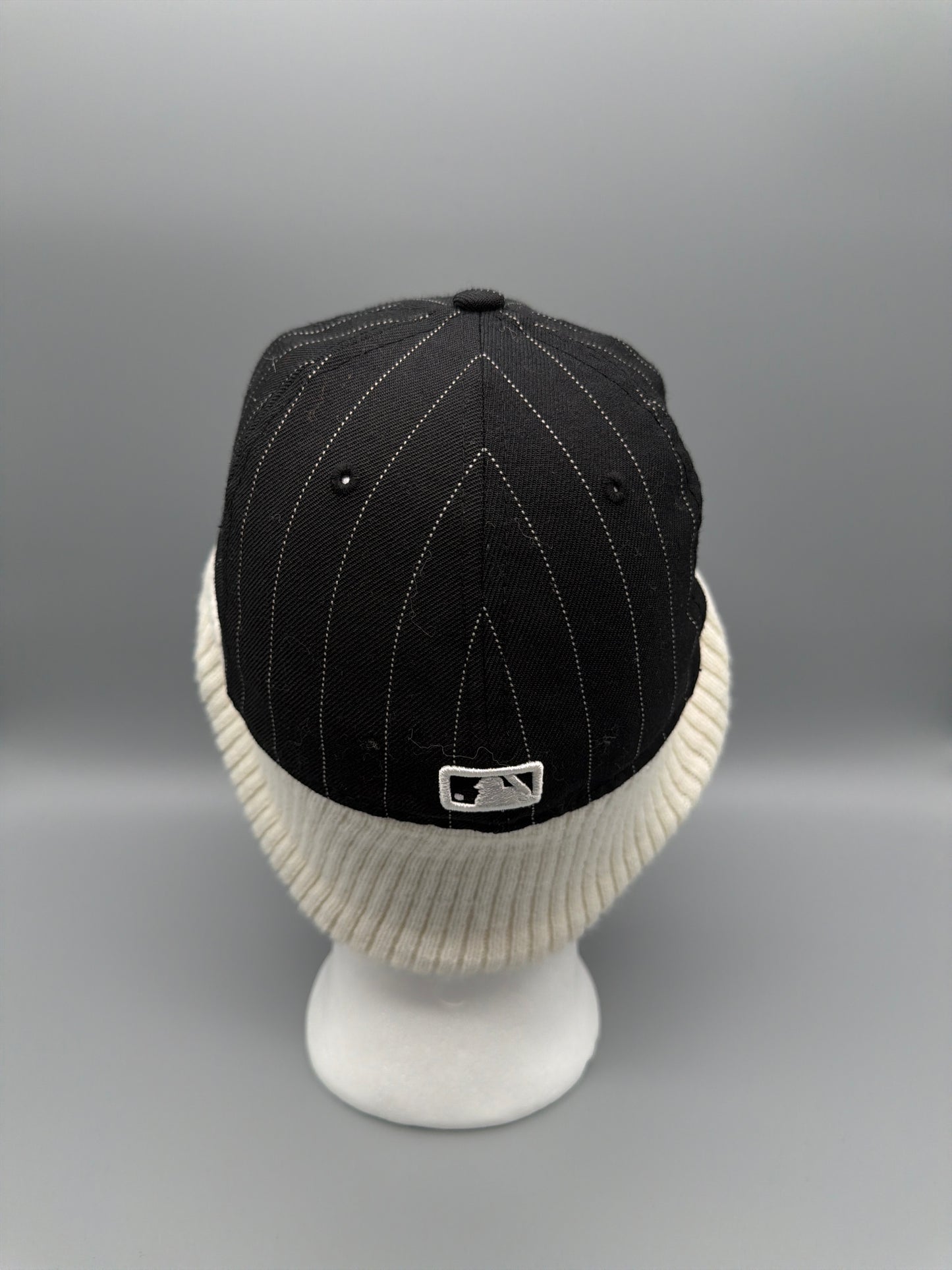New Era NY Yankees Pinstripe Knit Earflap Fitted Cap - Black / Off-White
