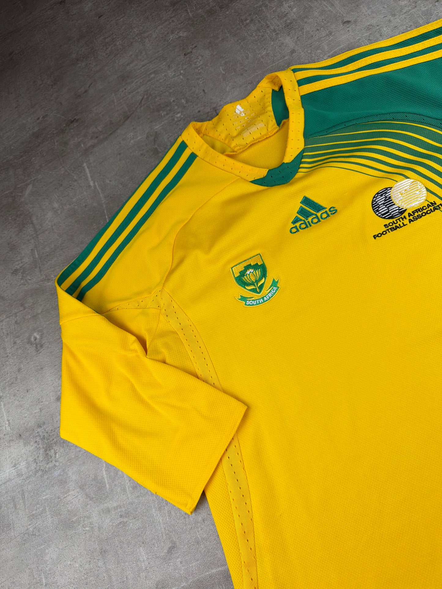 Adidas Vintage 2000s South Africa "SAFA" Football Jersey - Yellow / Green / Graphic Print