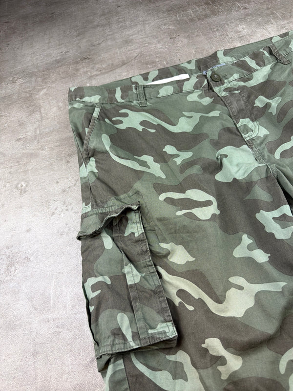Vintage Utility Camo Cargo Shorts - Woodland Green