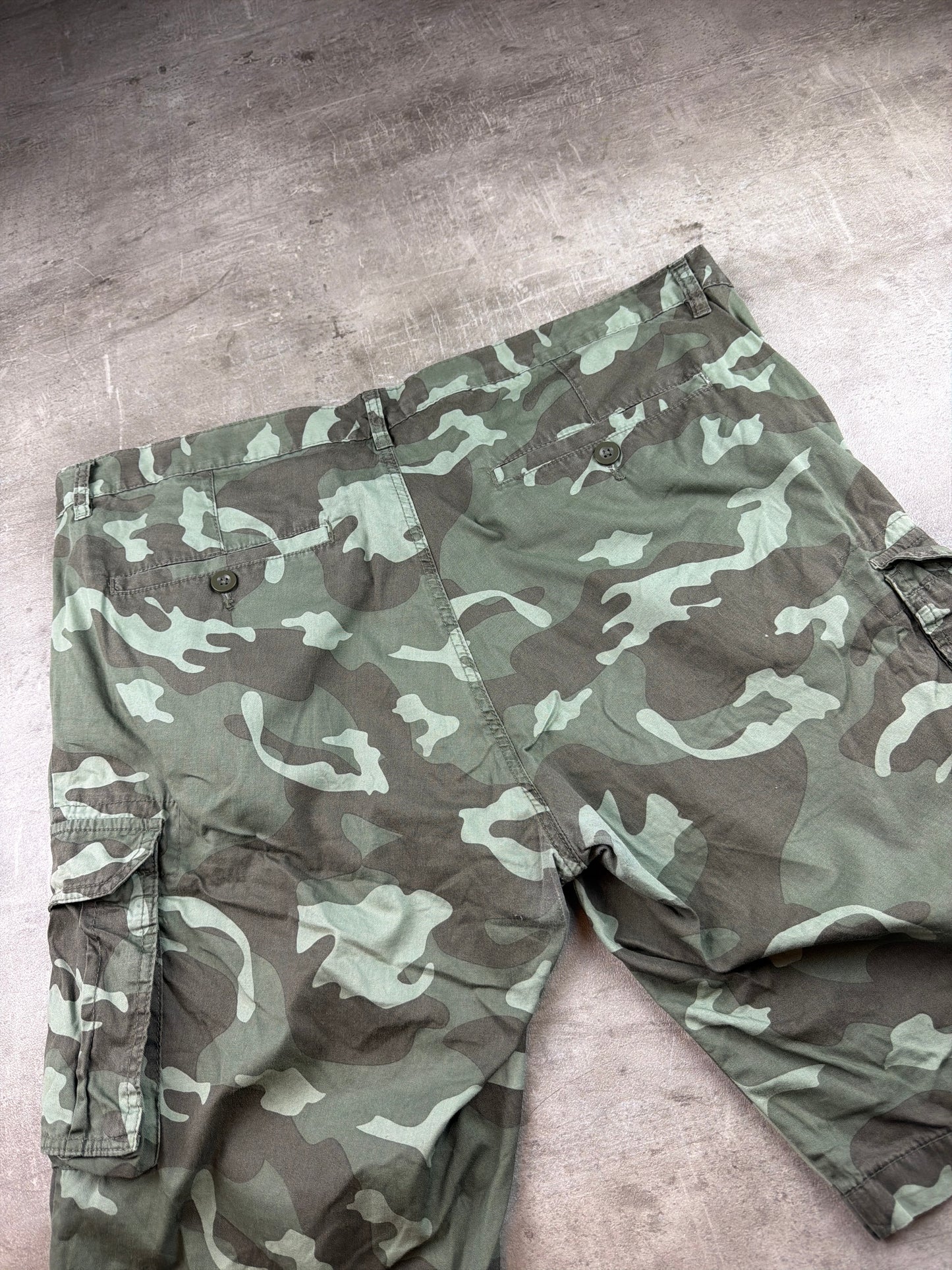 Vintage Utility Camo Cargo Shorts - Woodland Green