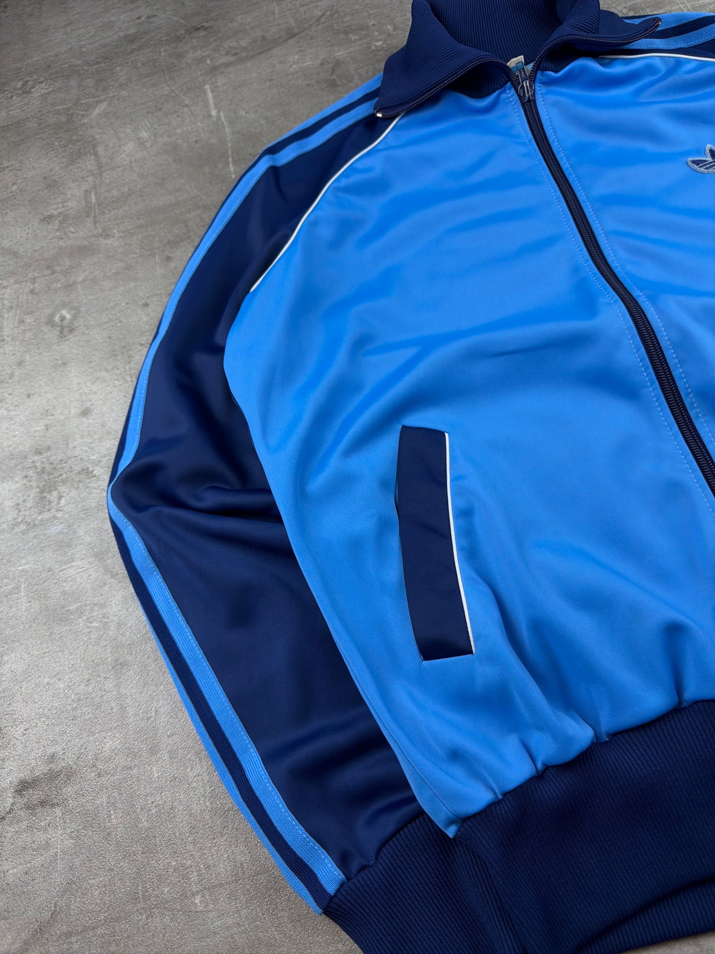 Adidas Vintage High-Neck Tracktop - Light Blue / Dark Blue