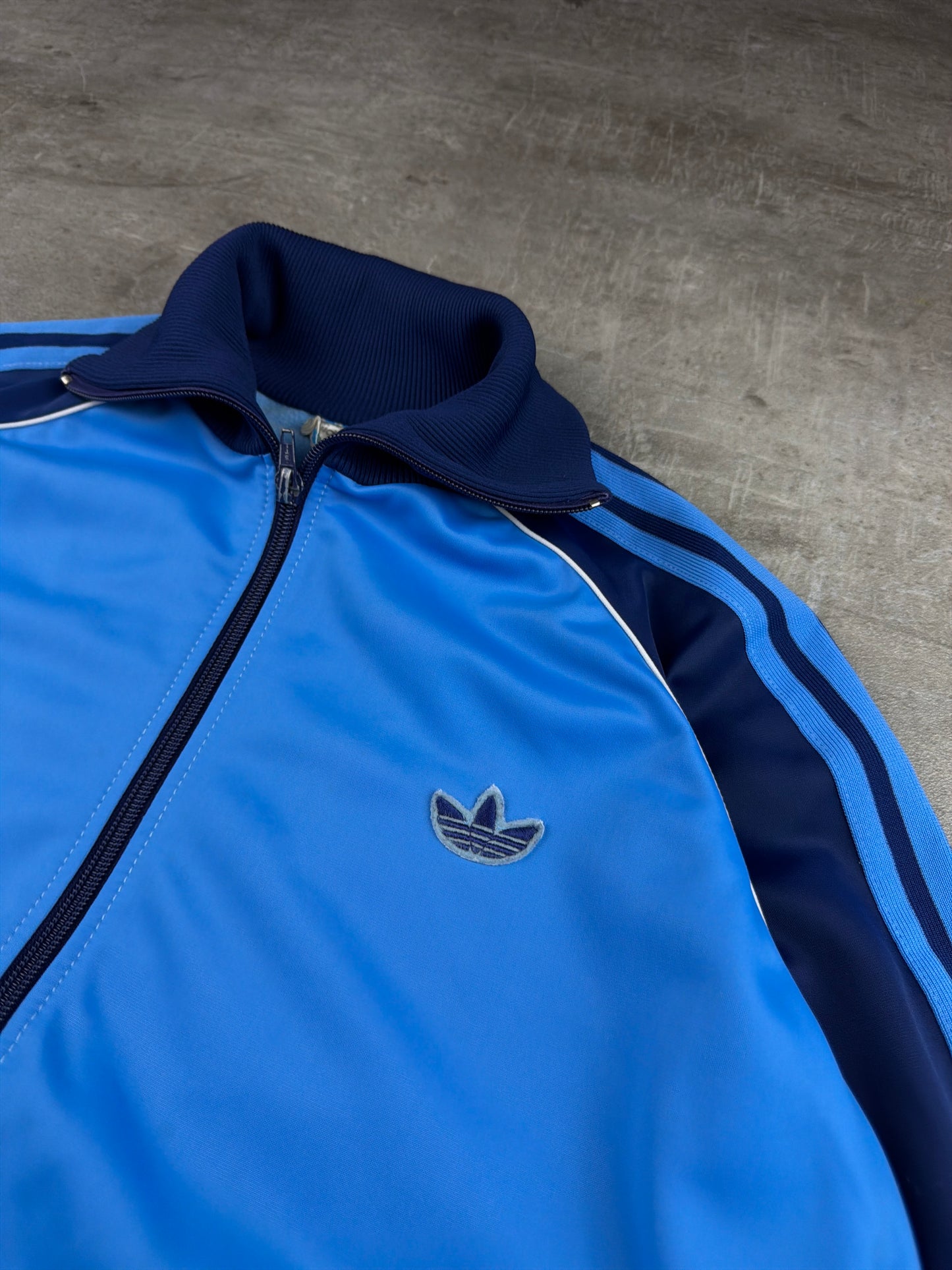 Adidas Vintage High-Neck Tracktop - Light Blue / Dark Blue
