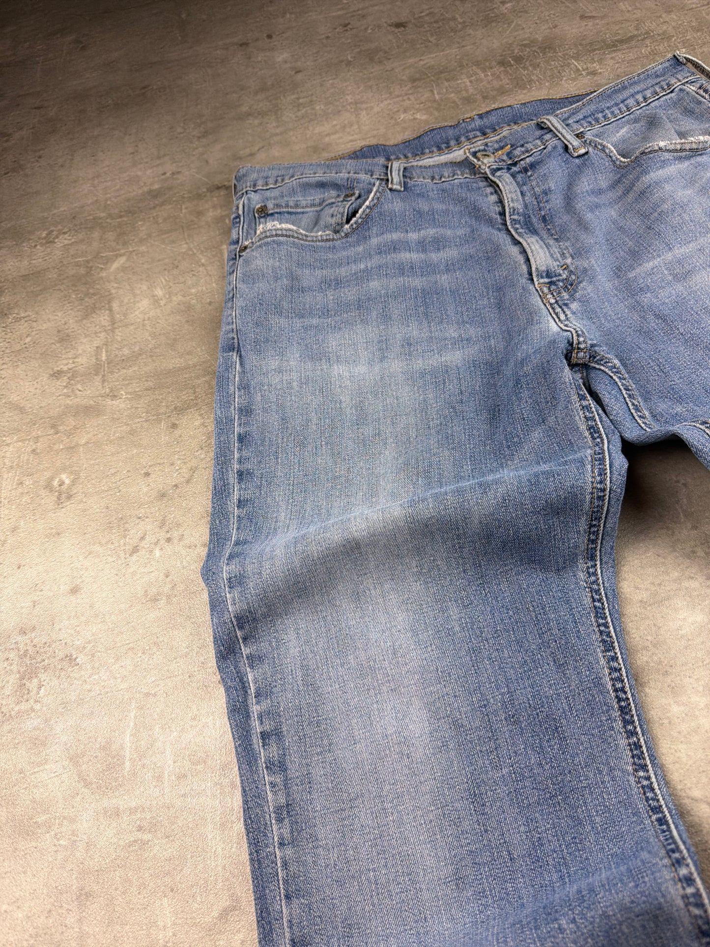 Levi's 541 Athletic Fit Denim Jeans - Light Wash Blue