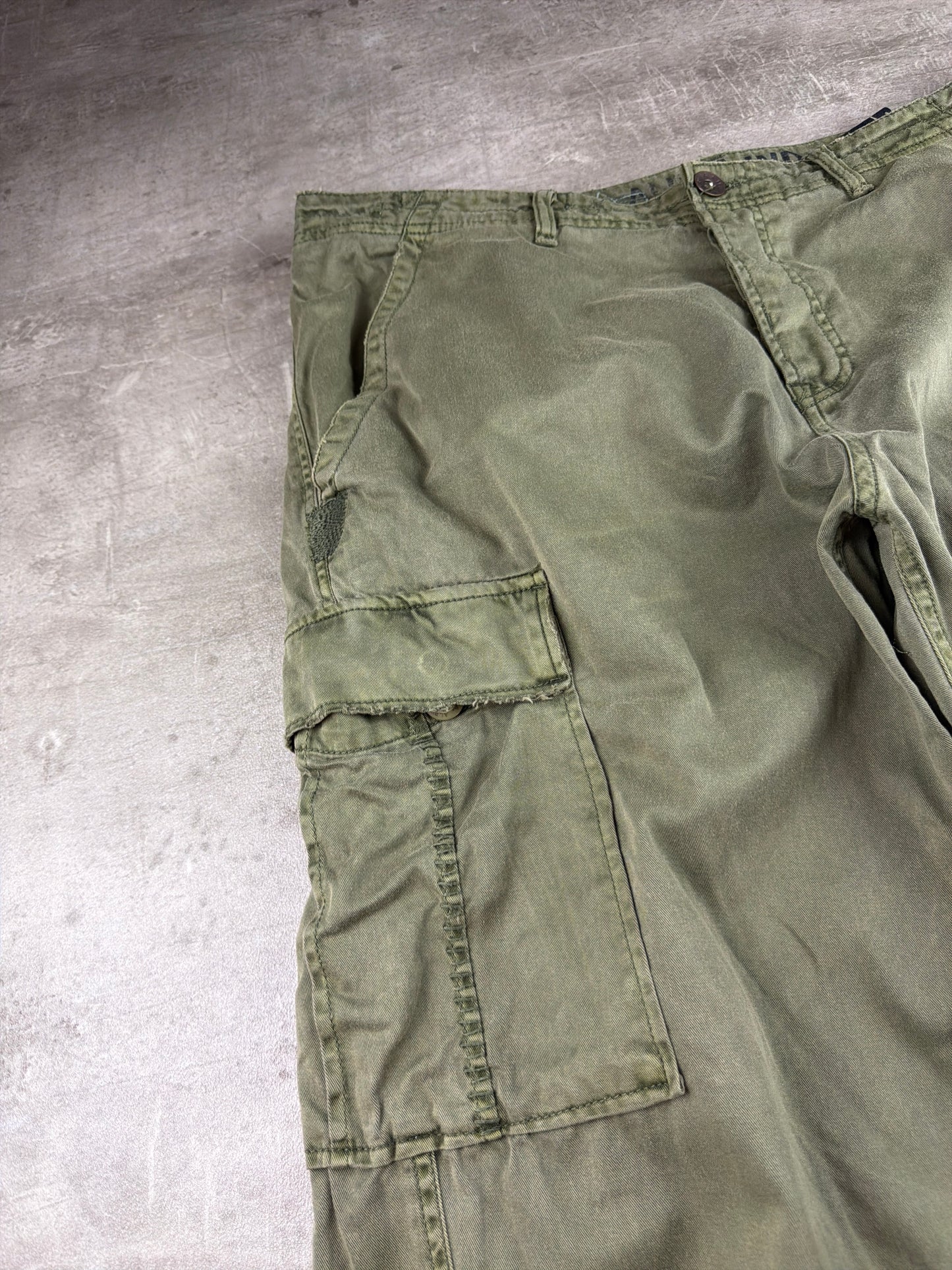 Alpha Industries Vintage Wide-Leg Cargo Pants - Olive Green