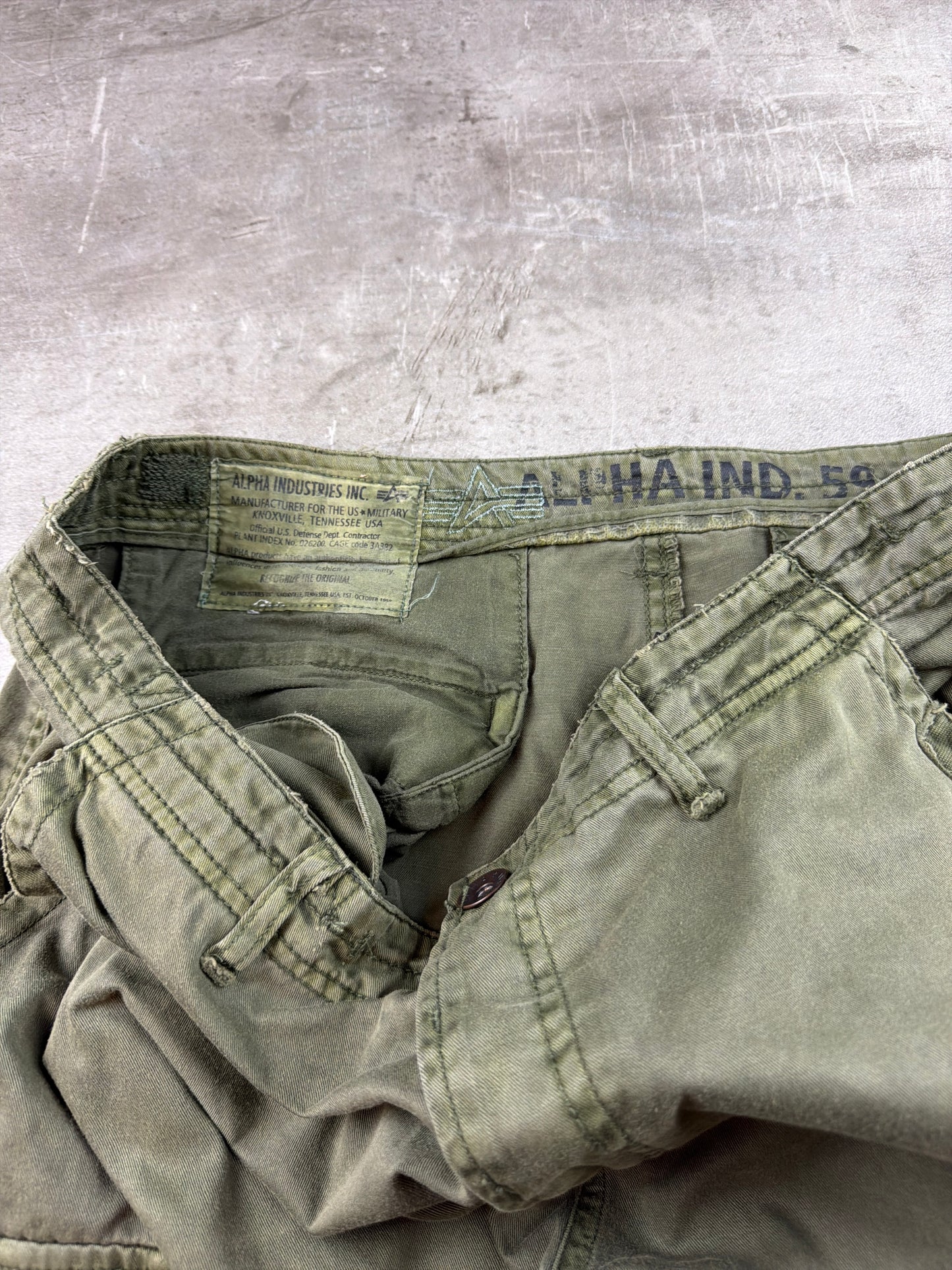 Alpha Industries Vintage Wide-Leg Cargo Pants - Olive Green