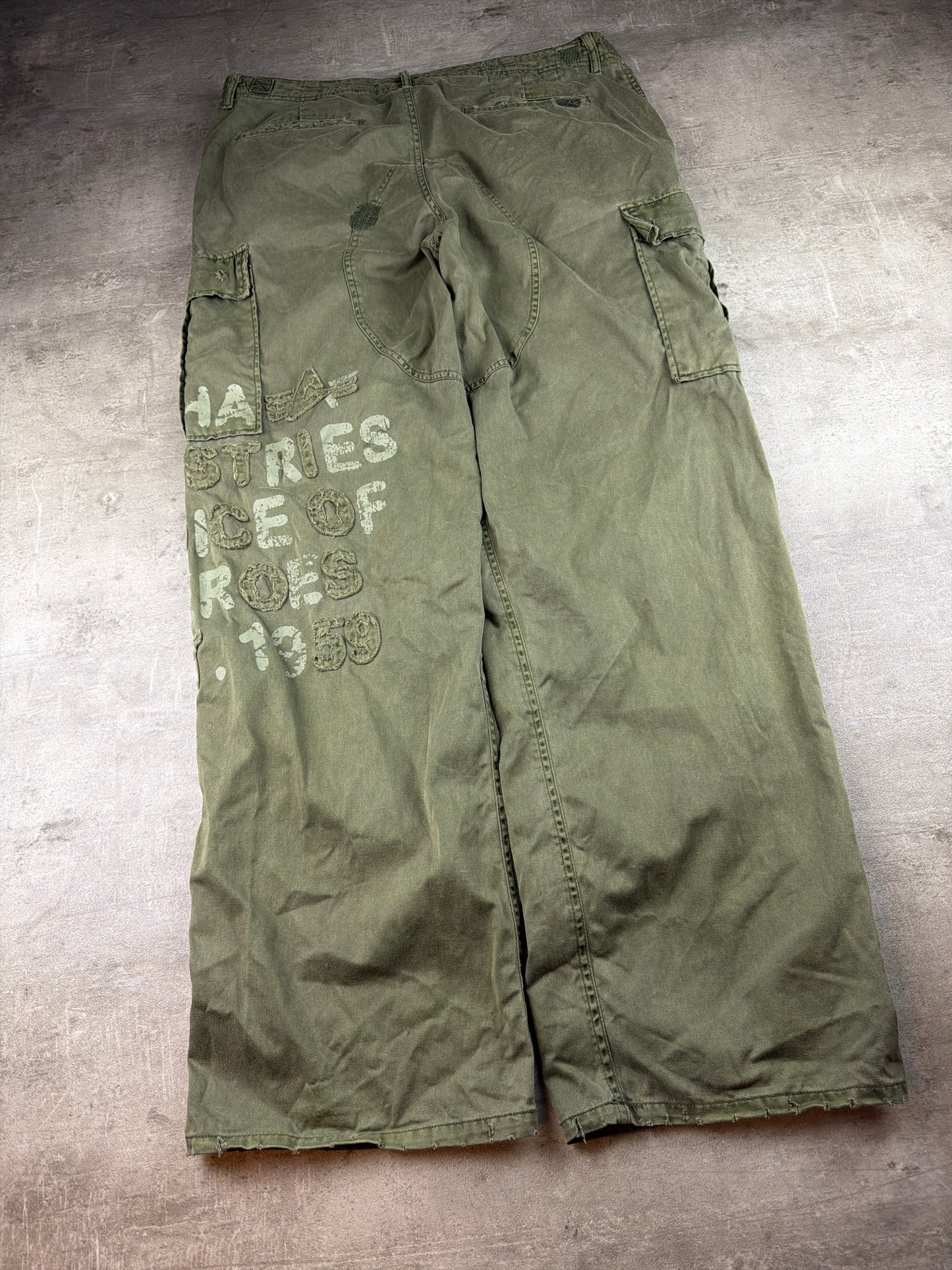 Alpha Industries Vintage Wide-Leg Cargo Pants - Olive Green