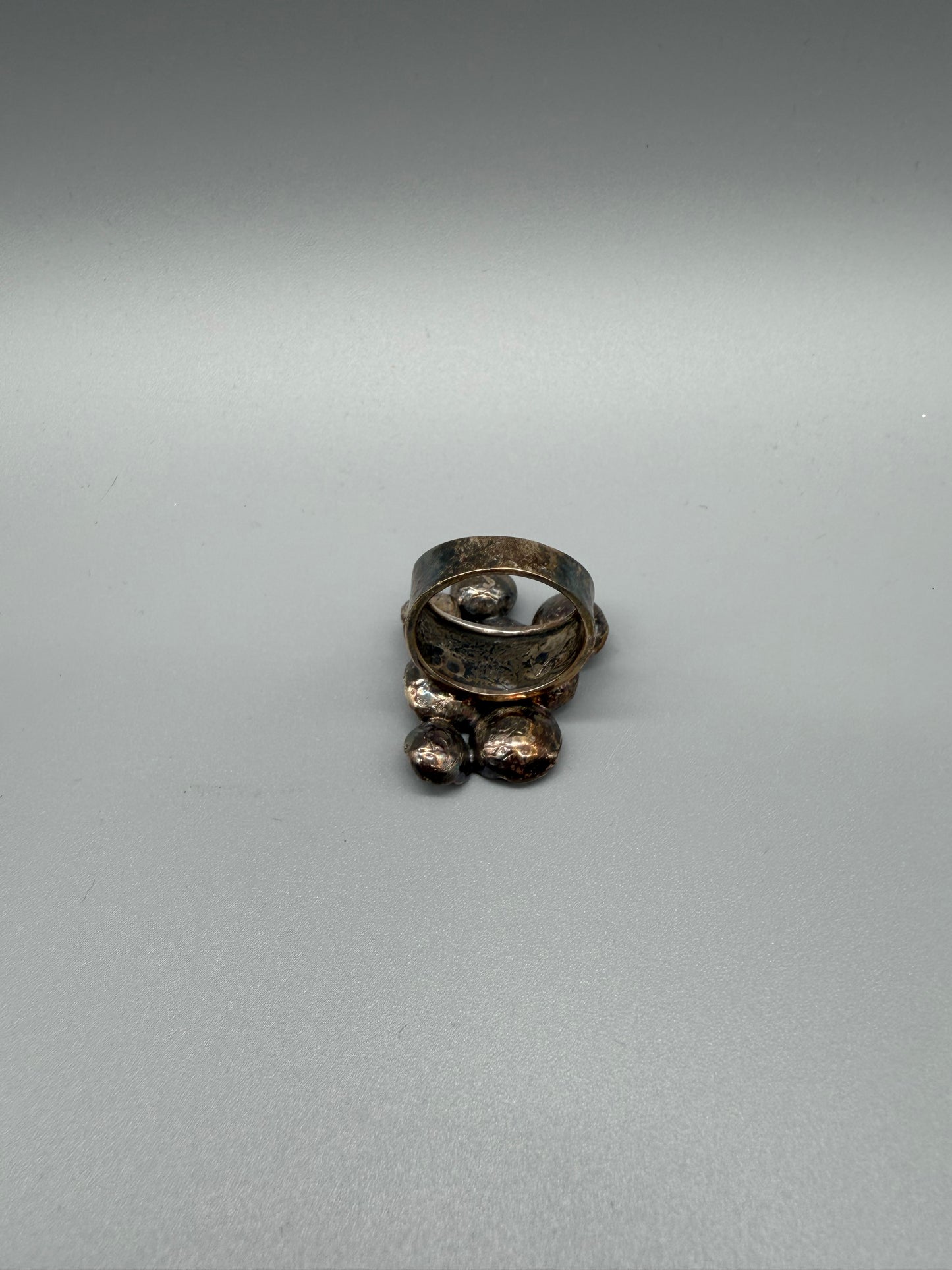 Pierre Lang Statement Floral Pearl Cluster Ring – Antique Silver / Indie Sleaze Grunge
