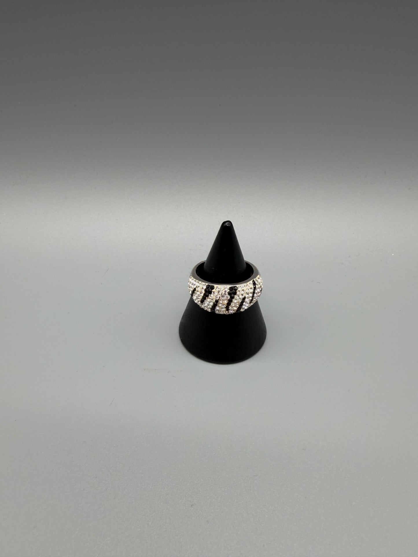 Pierre Lang Y2K Crystal Statement Band Ring – Silver / Black Zebra Animal Print