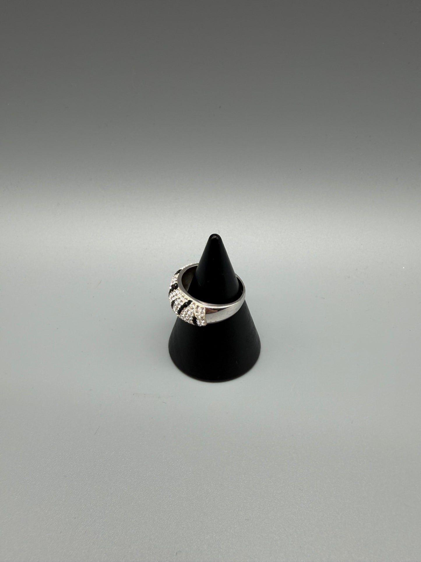 Pierre Lang Y2K Crystal Statement Band Ring – Silver / Black Zebra Animal Print