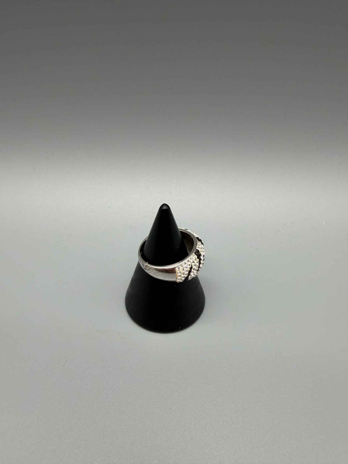 Pierre Lang Y2K Crystal Statement Band Ring – Silver / Black Zebra Animal Print