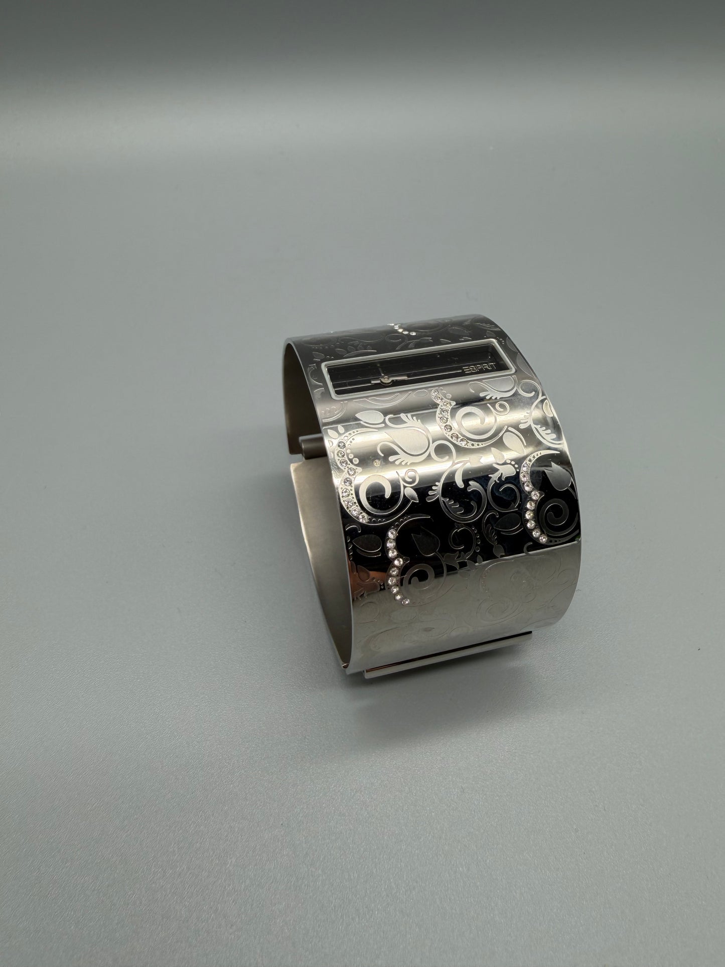 Esprit Cyber Y2K Floral Engraved Bangle Watch – Silver & Black Metallic