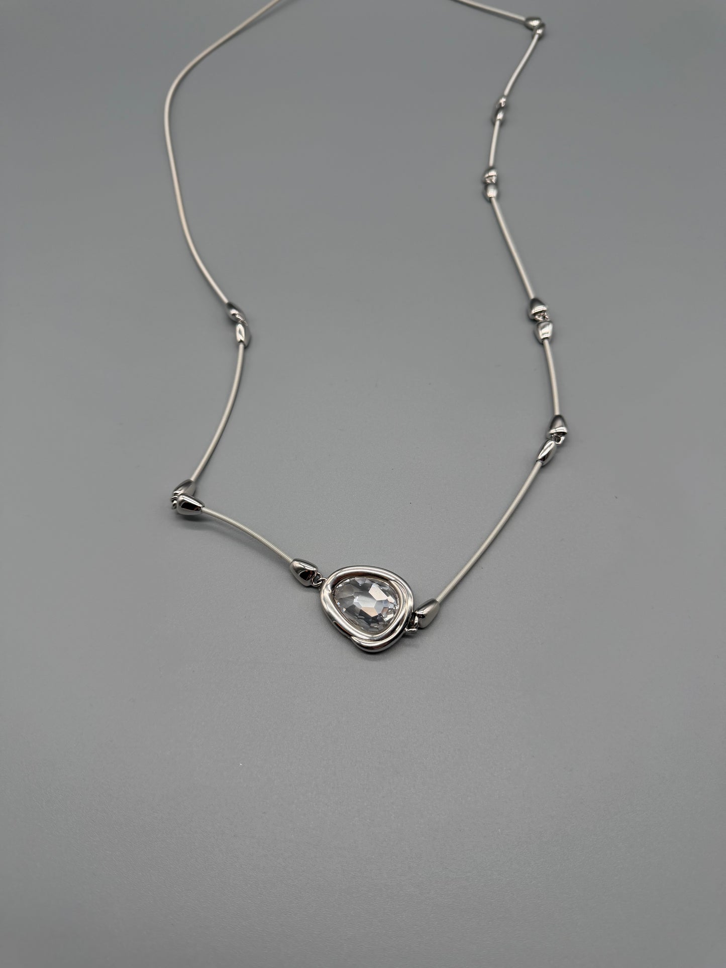 Pierre Lang Y2K Cyber Snake Chain Crystal Drop Necklace – Metallic Silver / Clear