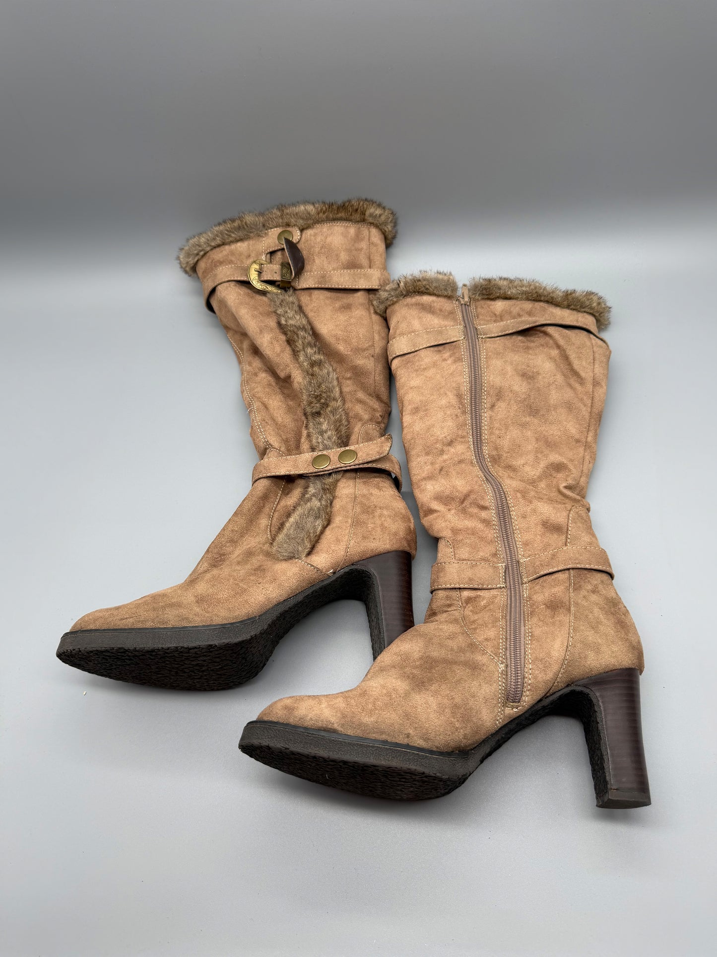 Vintage Y2K Fur Trim Western Buckle Heeled Boots – Camel / Warm Brown