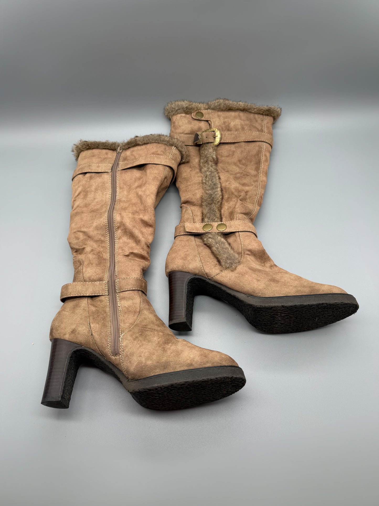 Vintage Y2K Fur Trim Western Buckle Heeled Boots – Camel / Warm Brown