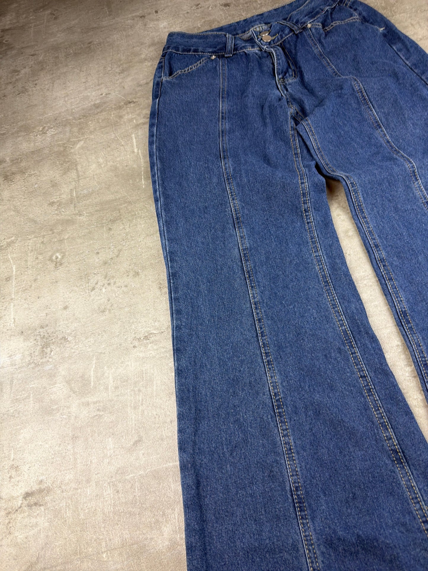 Vintage Y2K Flared Seam Wide Leg Jeans - Medium Blue Wash