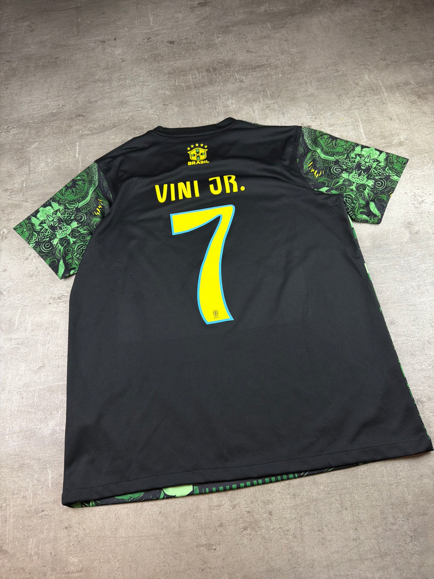 Nike Brazil "Cristo Redentor" Vini Jr. Fantasy Trikot – Neon Green Graphic Print