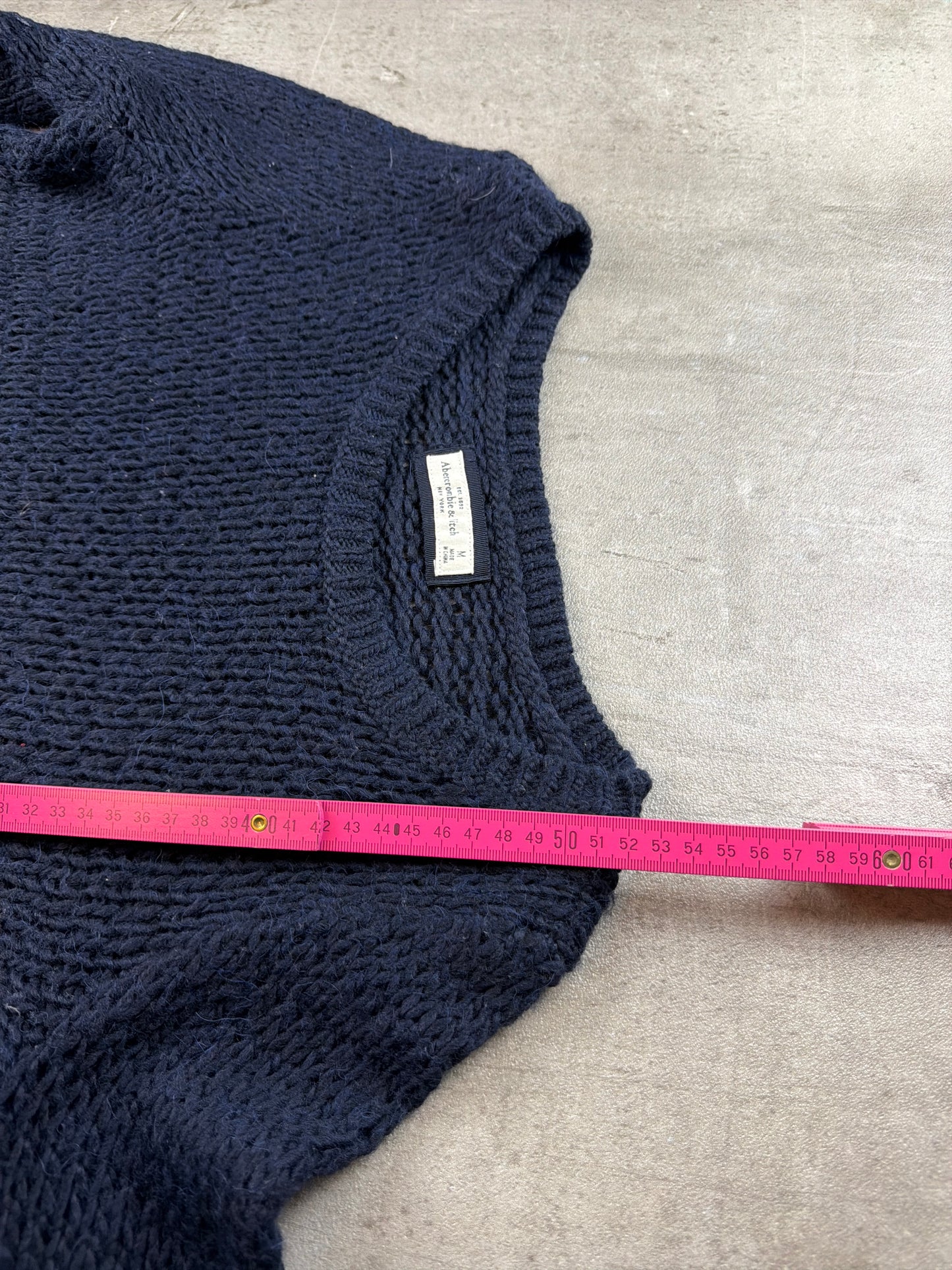 Abercrombie & Fitch Y2K Chunky Knit Cropped Sweater - Navy Blue / Grunge Coquette