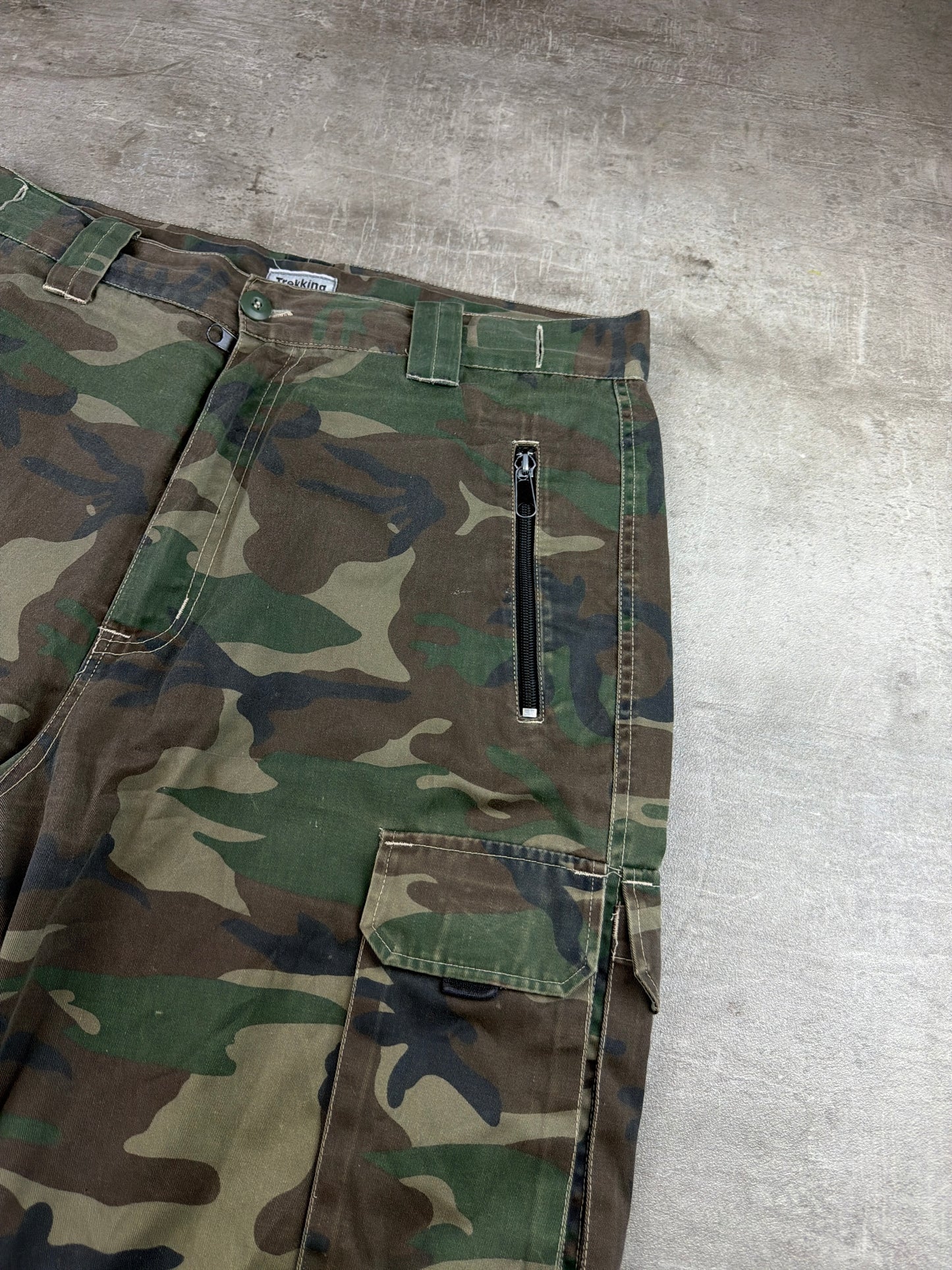 Trekking Basics Tactical Utility Multi-Pocket Cargo Shorts – Woodland Camo
