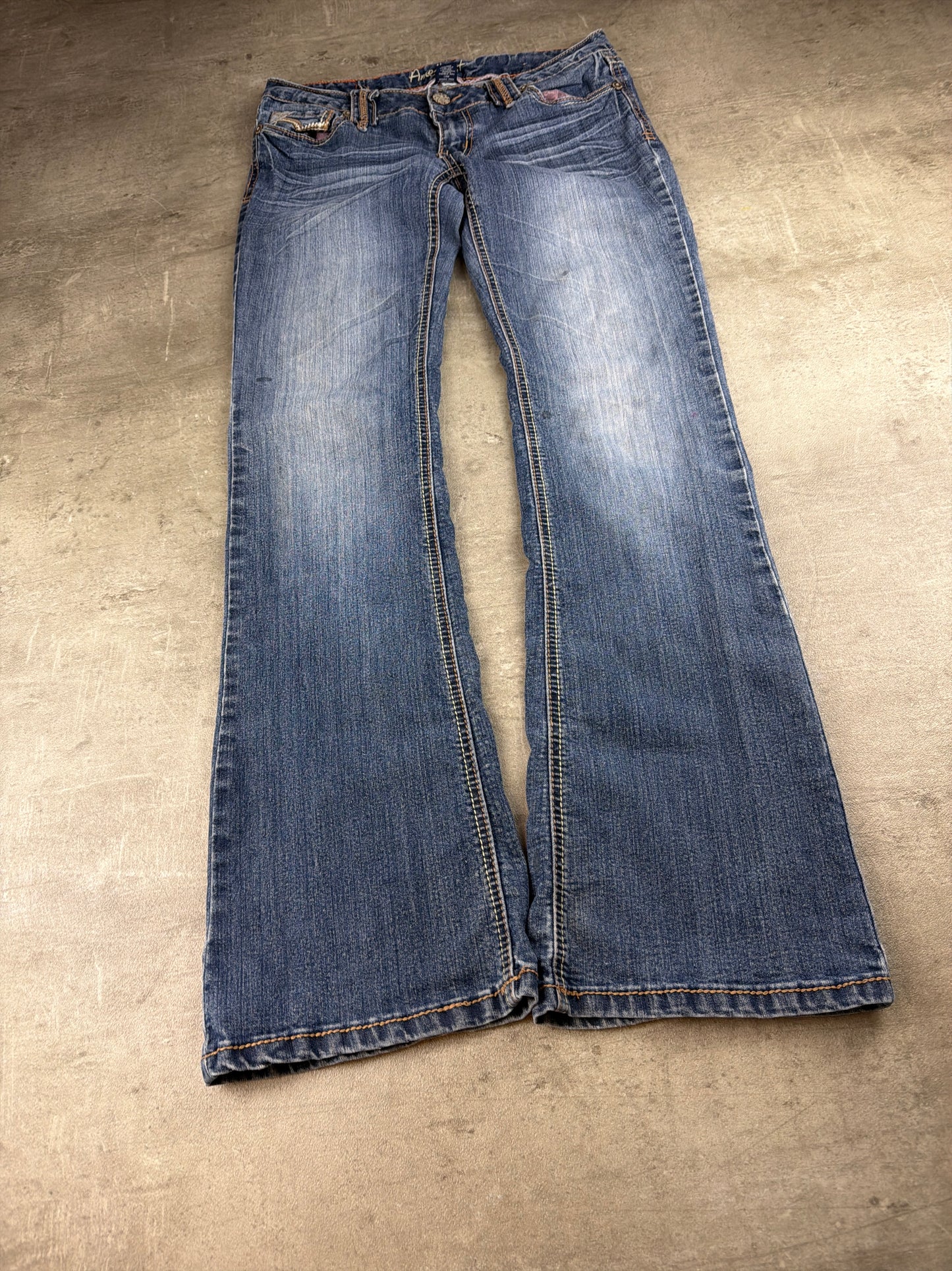 Amethyst Y2K Aesthetic Embroidered Flare Denim Jeans – Washed Blue / Low Waist