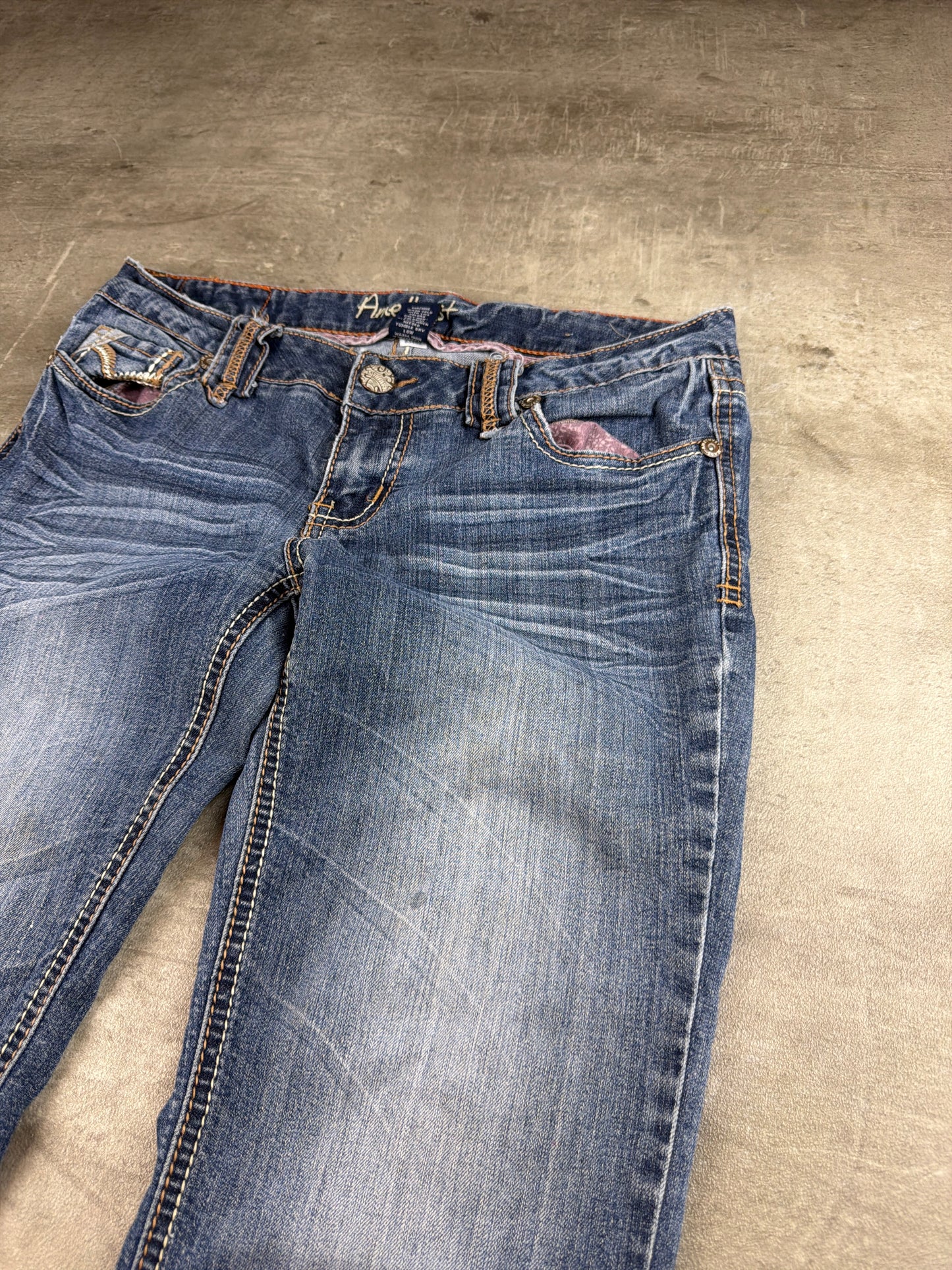 Amethyst Y2K Aesthetic Embroidered Flare Denim Jeans – Washed Blue / Low Waist