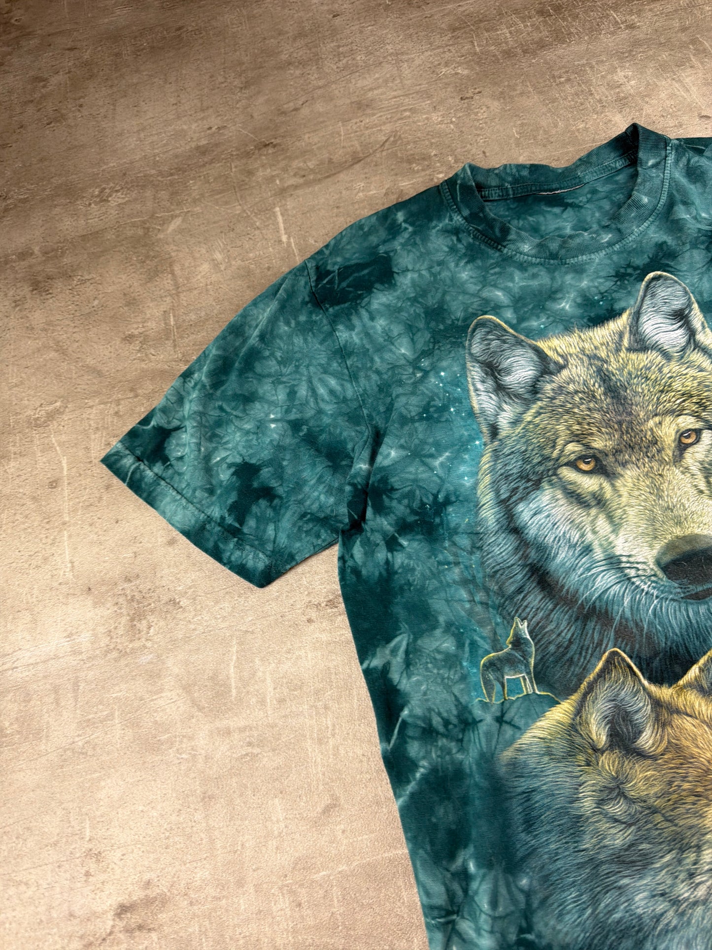 Vintage "Wolfpack Moonlight" Graphic Tee – Green Tie-Dye Y2K Acid Wash