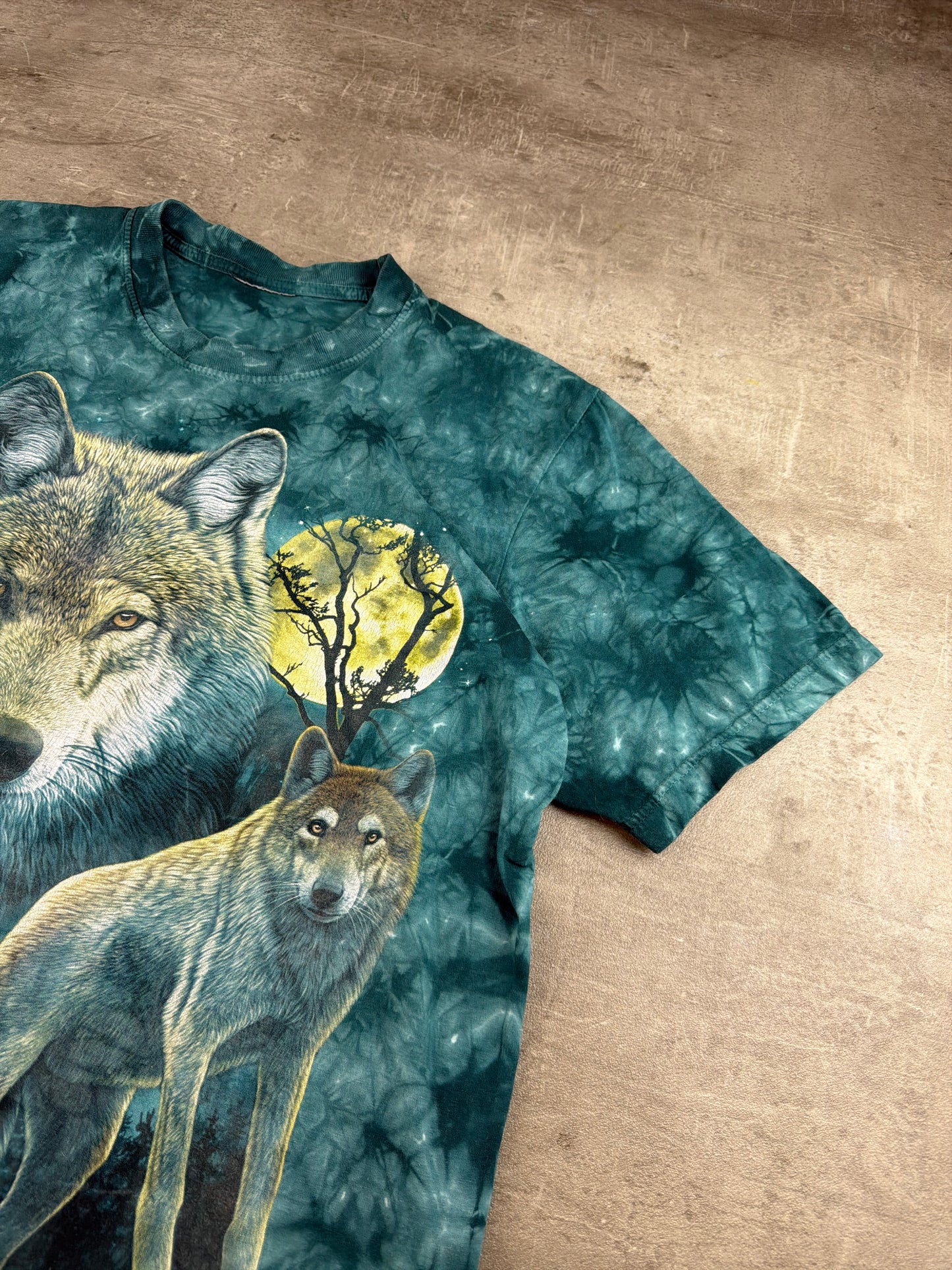 Vintage "Wolfpack Moonlight" Graphic Tee – Green Tie-Dye Y2K Acid Wash