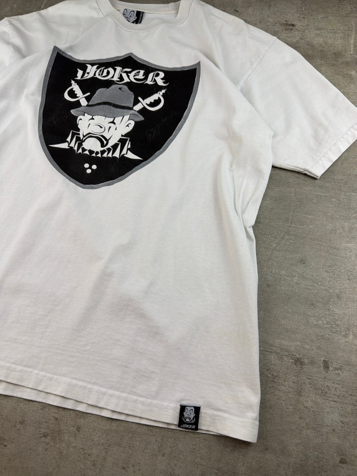 Joker Brand Vintage 00s "Raiders Crest" Graphic T-Shirt - Off-White / Monochrome Chicano Streetwear