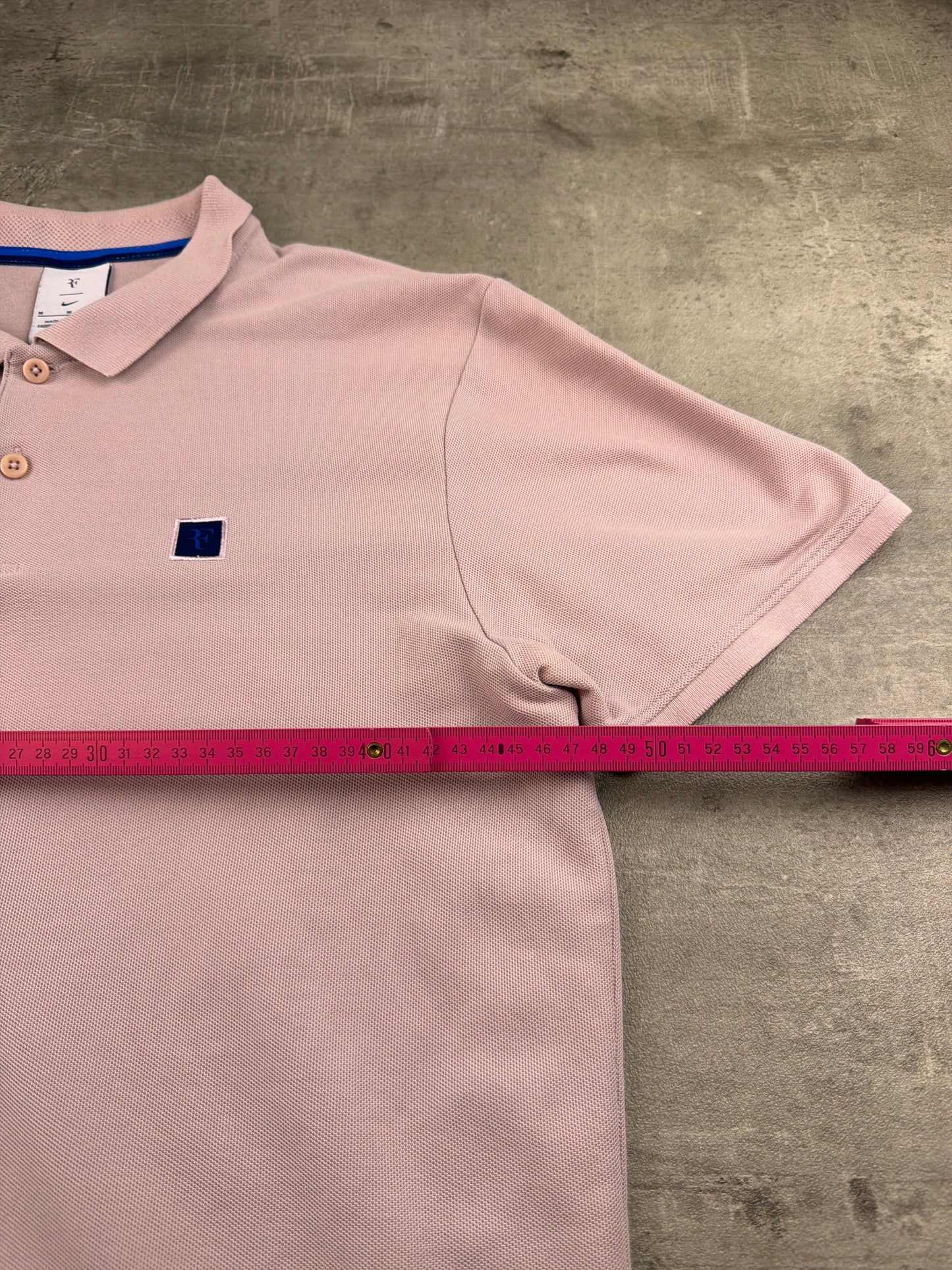 Nike Court RF Roger Federer "Particle Rose" Tennis Polo Shirt - Dusty Pink / Blokecore Tennis Archive