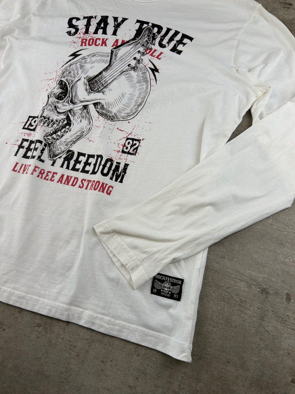 Vintage Grunge Rock "Stay True" Skull Longsleeve – Off-White / Graphic Print