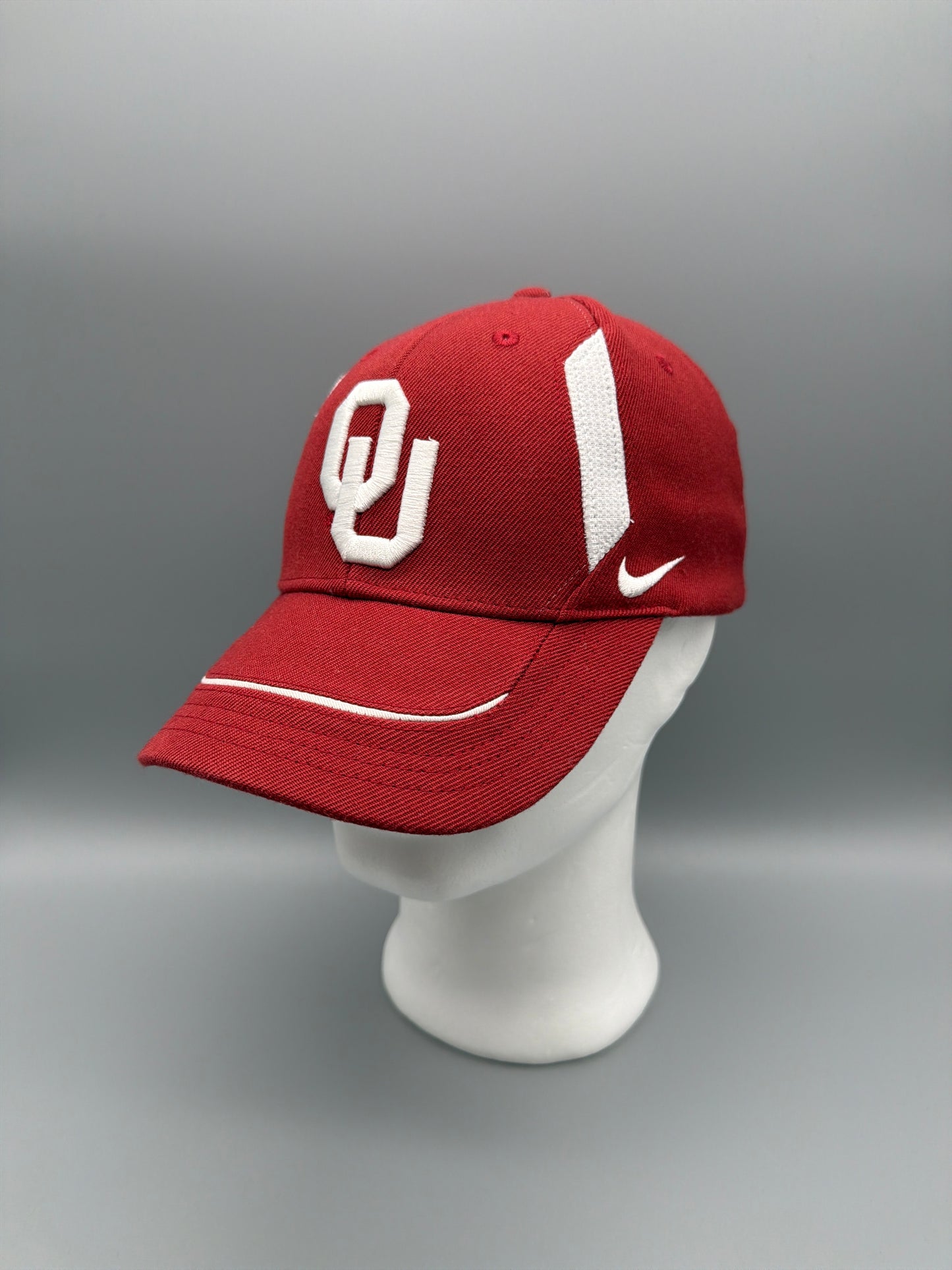 Nike Vintage "Oklahoma Sooners" Cap - Red/White Y2K Vibe