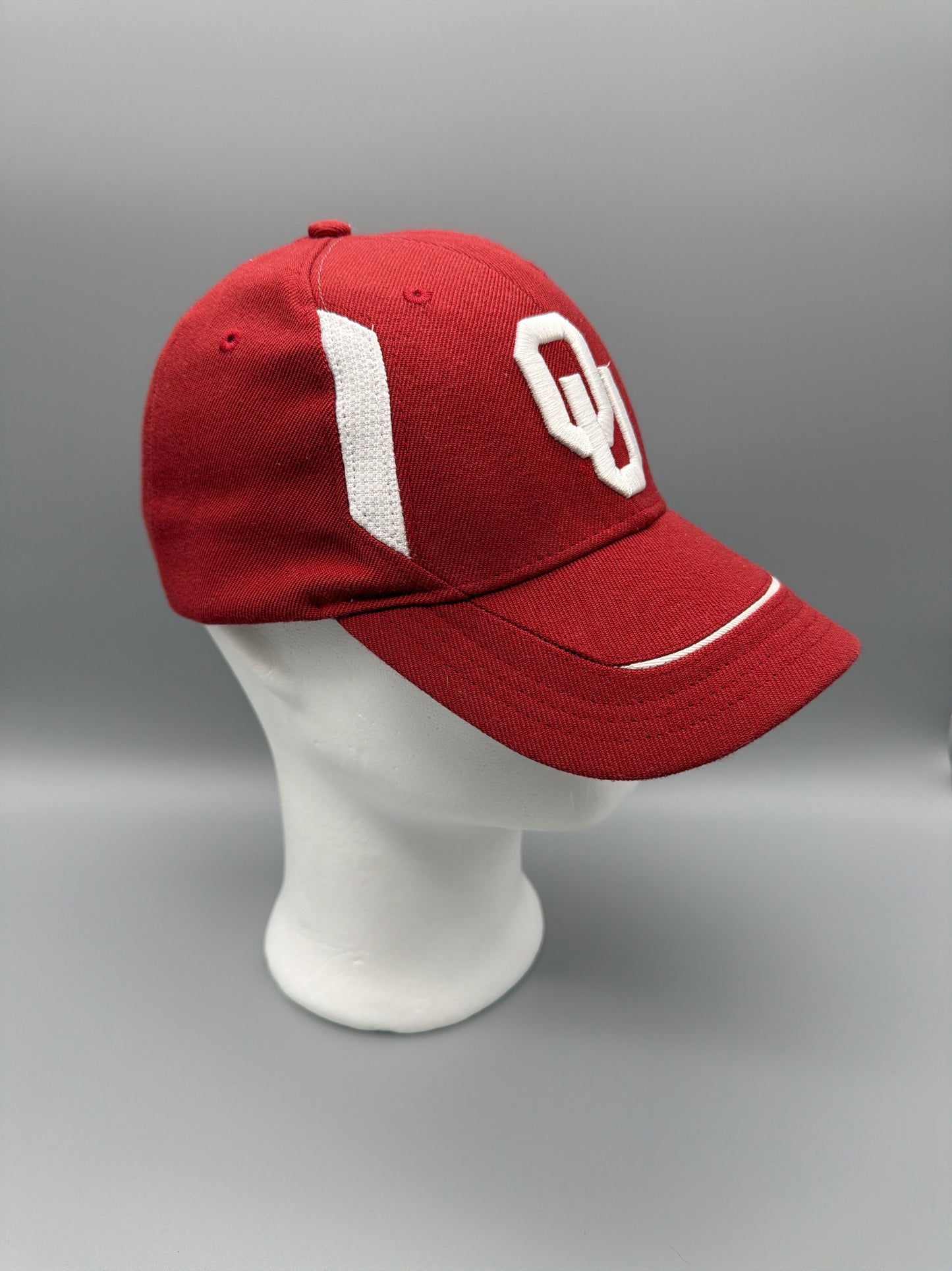 Nike Vintage "Oklahoma Sooners" Cap - Red/White Y2K Vibe