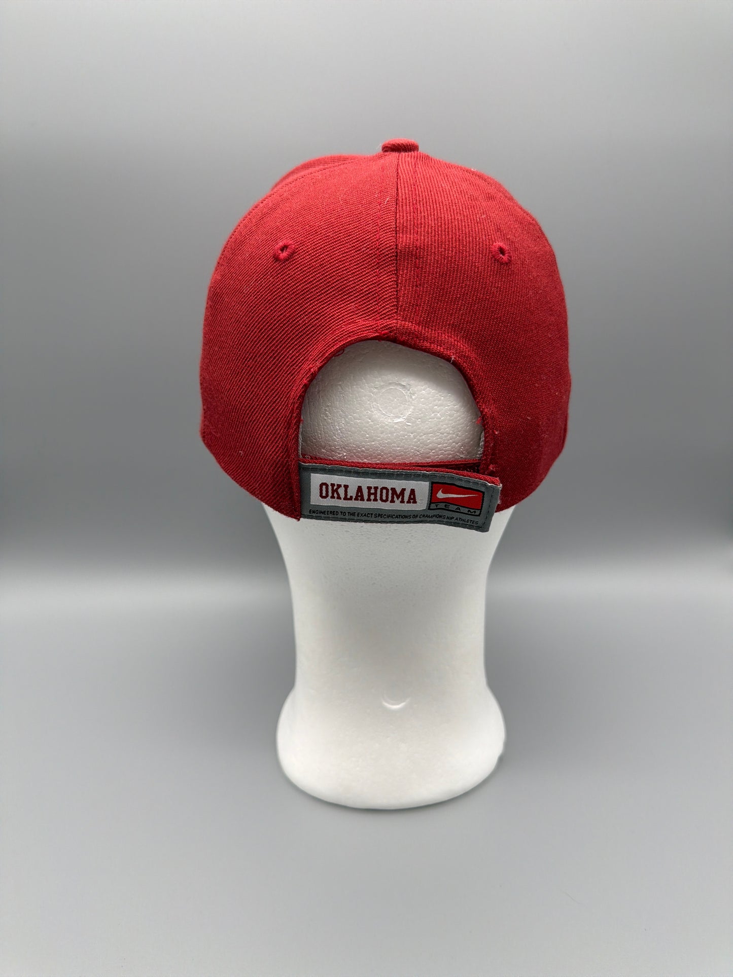 Nike Vintage "Oklahoma Sooners" Cap - Red/White Y2K Vibe