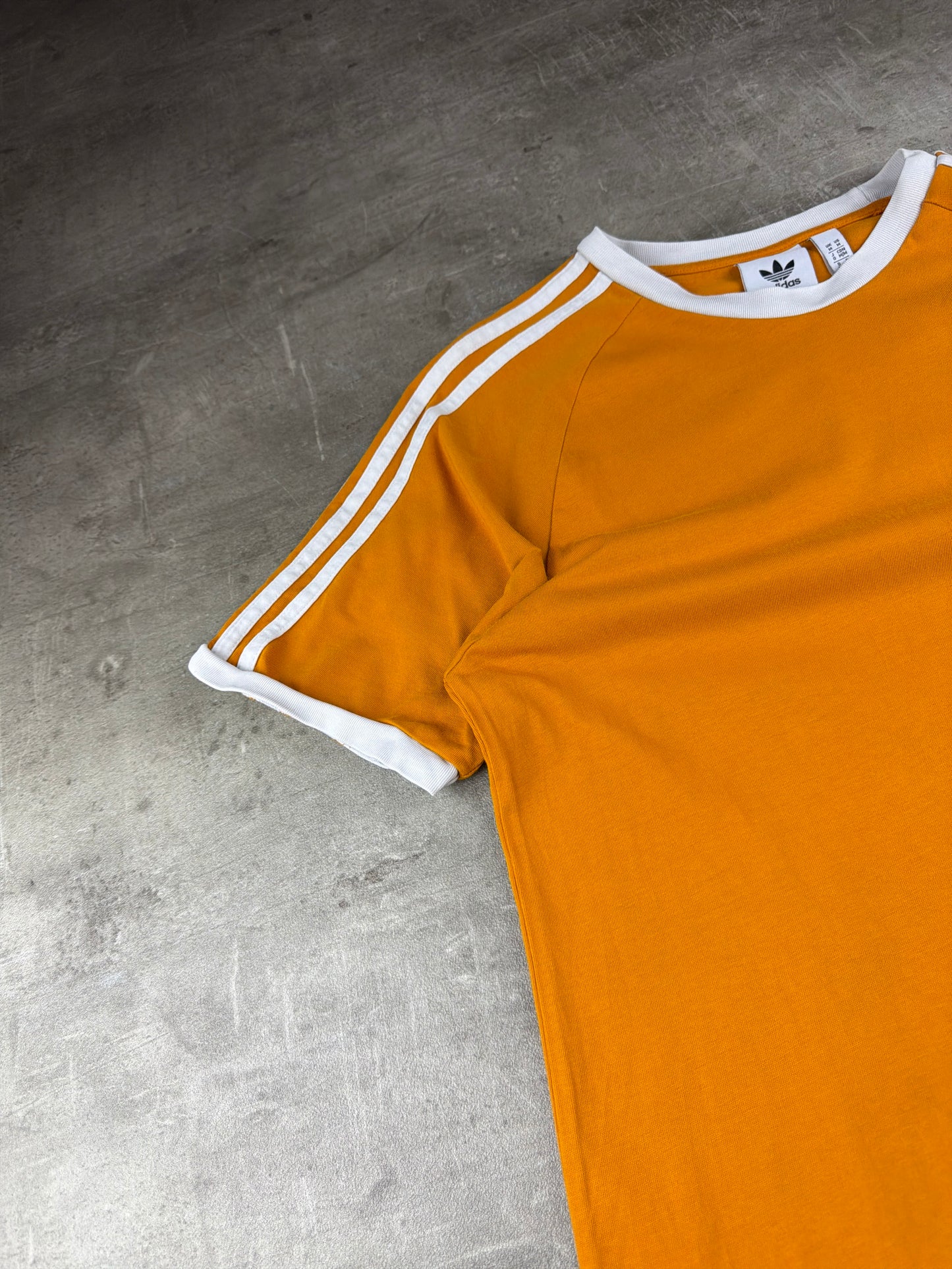 Adidas Originals 3-Stripes Retro Ringer Tee – Mustard Yellow / Blokecore Y2K
