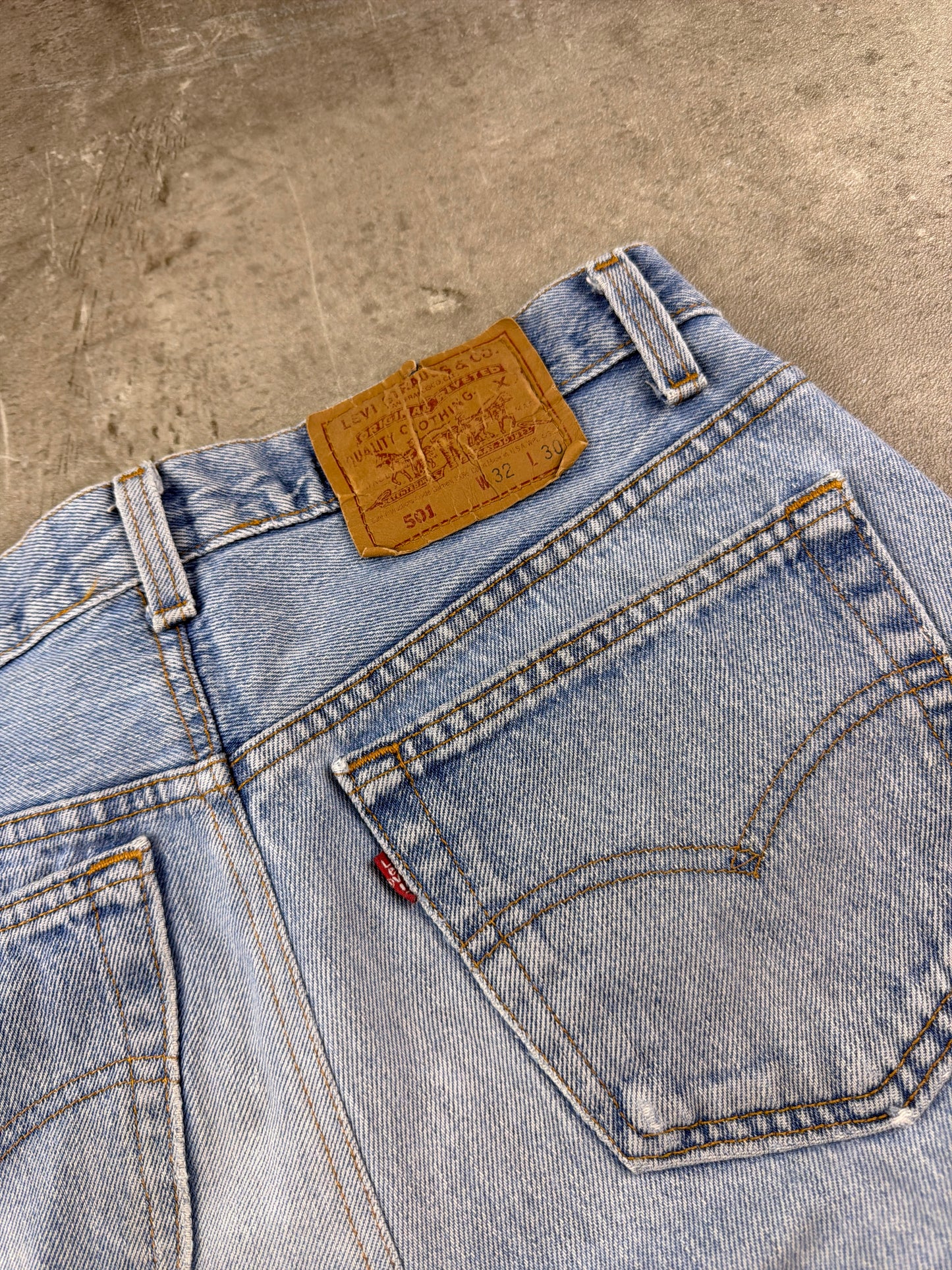 Levi's 501 Straight Leg Denim Jeans - Light Blue Wash