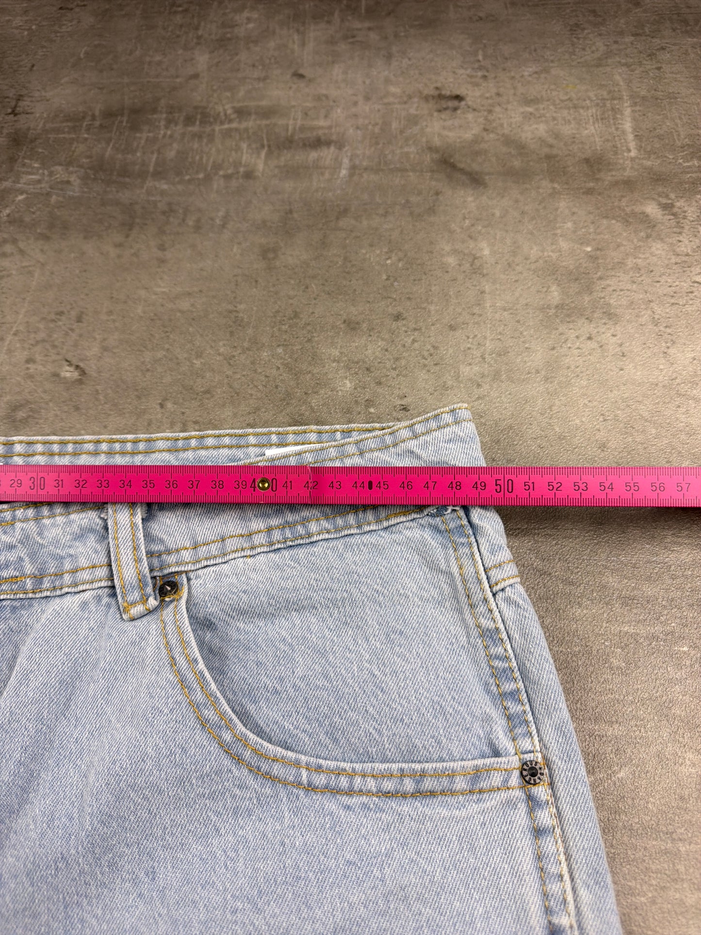 DNKRS "Loose Fit" Y2K Baggy Denim Jeans - Light Blue Wash