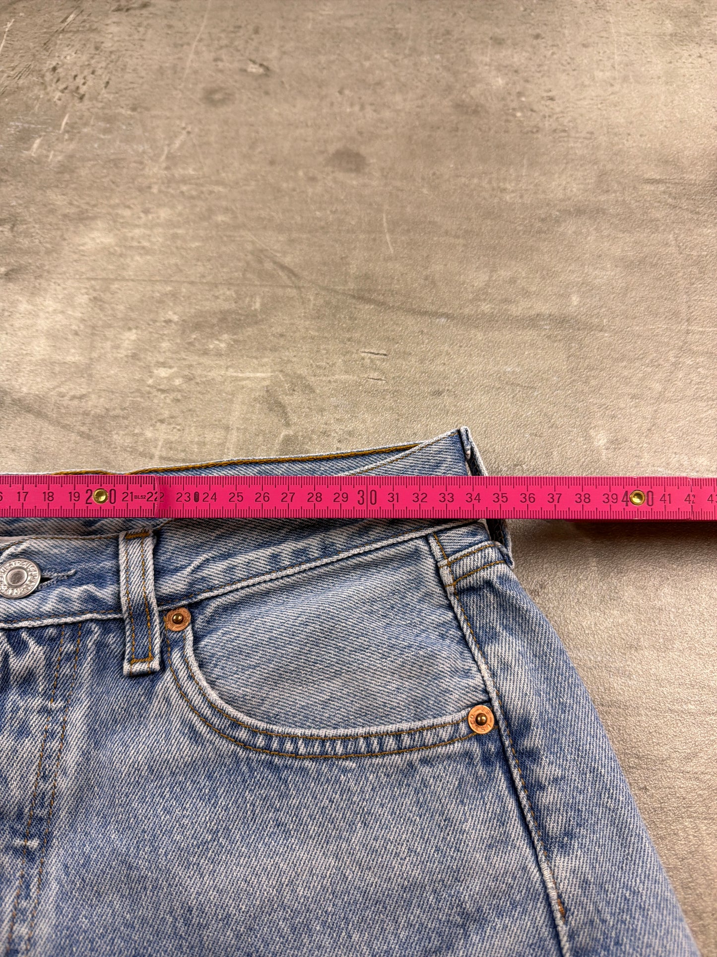 Levi's 501 "Episode" Customized Studded Denim Shorts – Light Wash