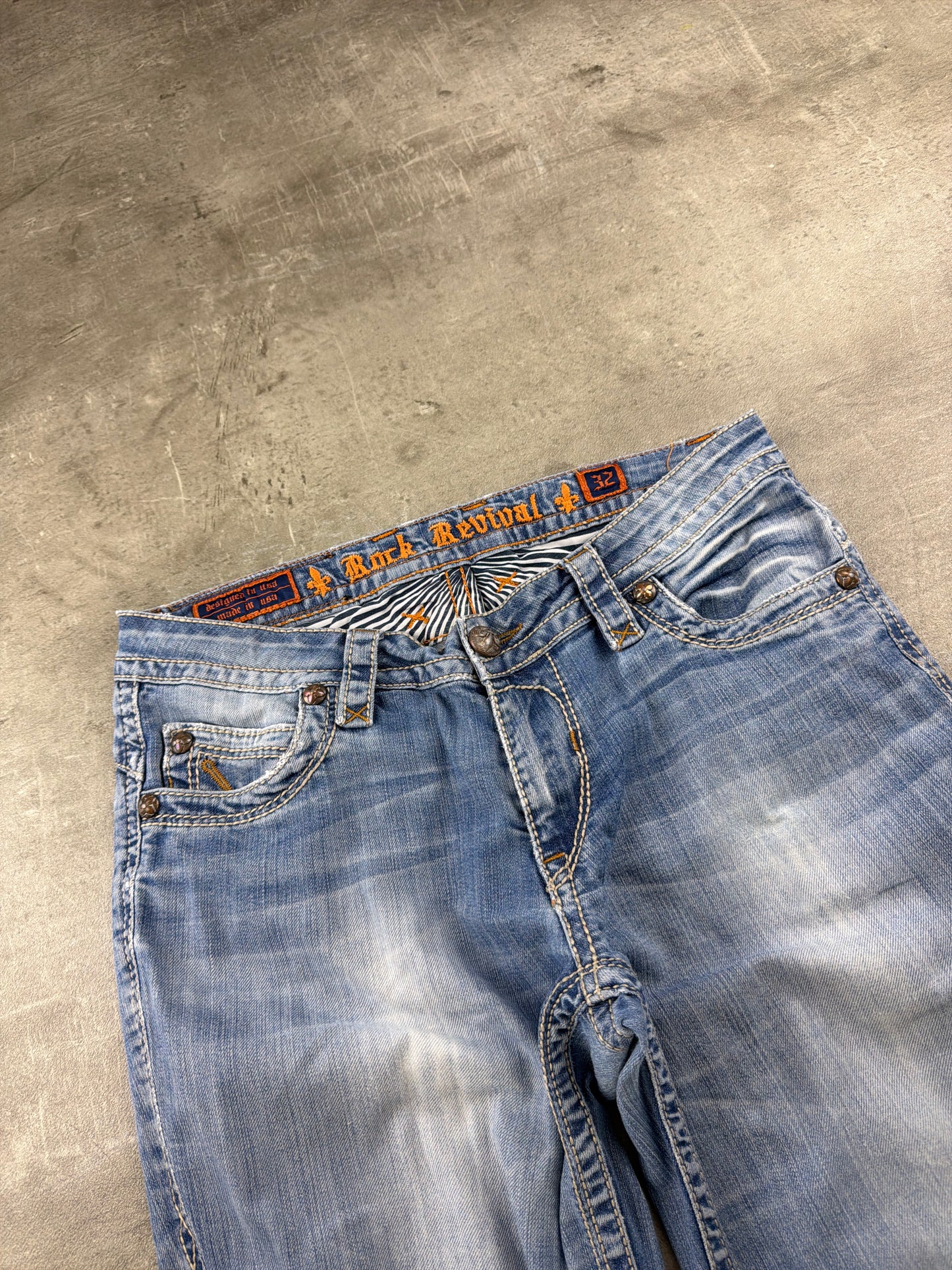 Rock Revival Fleur-De-Lis Embroidered Bootcut Denim Jeans – Faded Light Blue Wash / Y2K Grunge Aesthetic