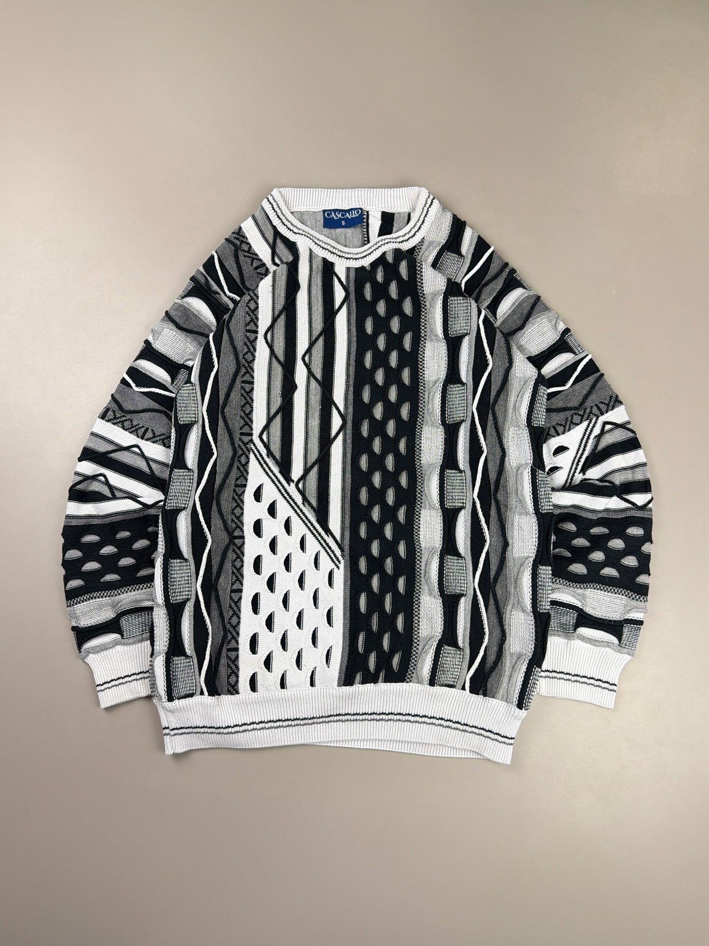 Cascallo Retro Textured Coogi-Style Knitwear - Black & White Abstract Geometric